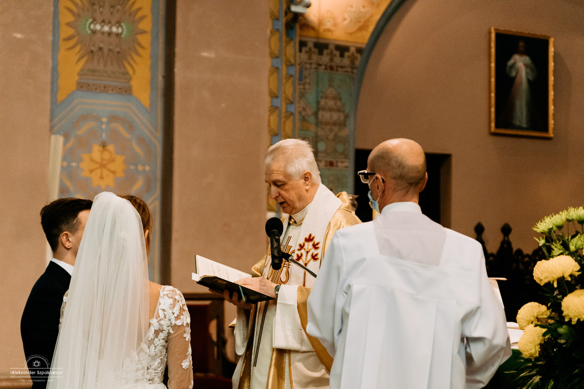 Ceremonia ślubna • Zdjęcia w kościele/USC. Fotograf Ślubny Warszawa - Sesje Biznesowe Rodzinne Eventy