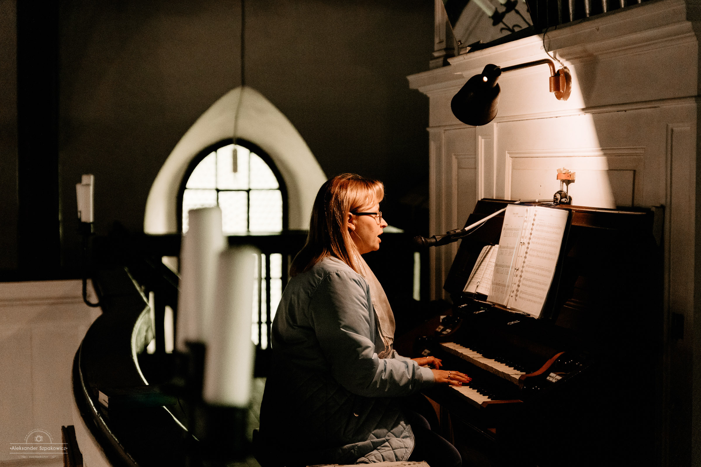 Ceremonia ślubna • Zdjęcia w kościele/USC. Fotograf Ślubny Warszawa - Sesje Biznesowe Rodzinne Eventy