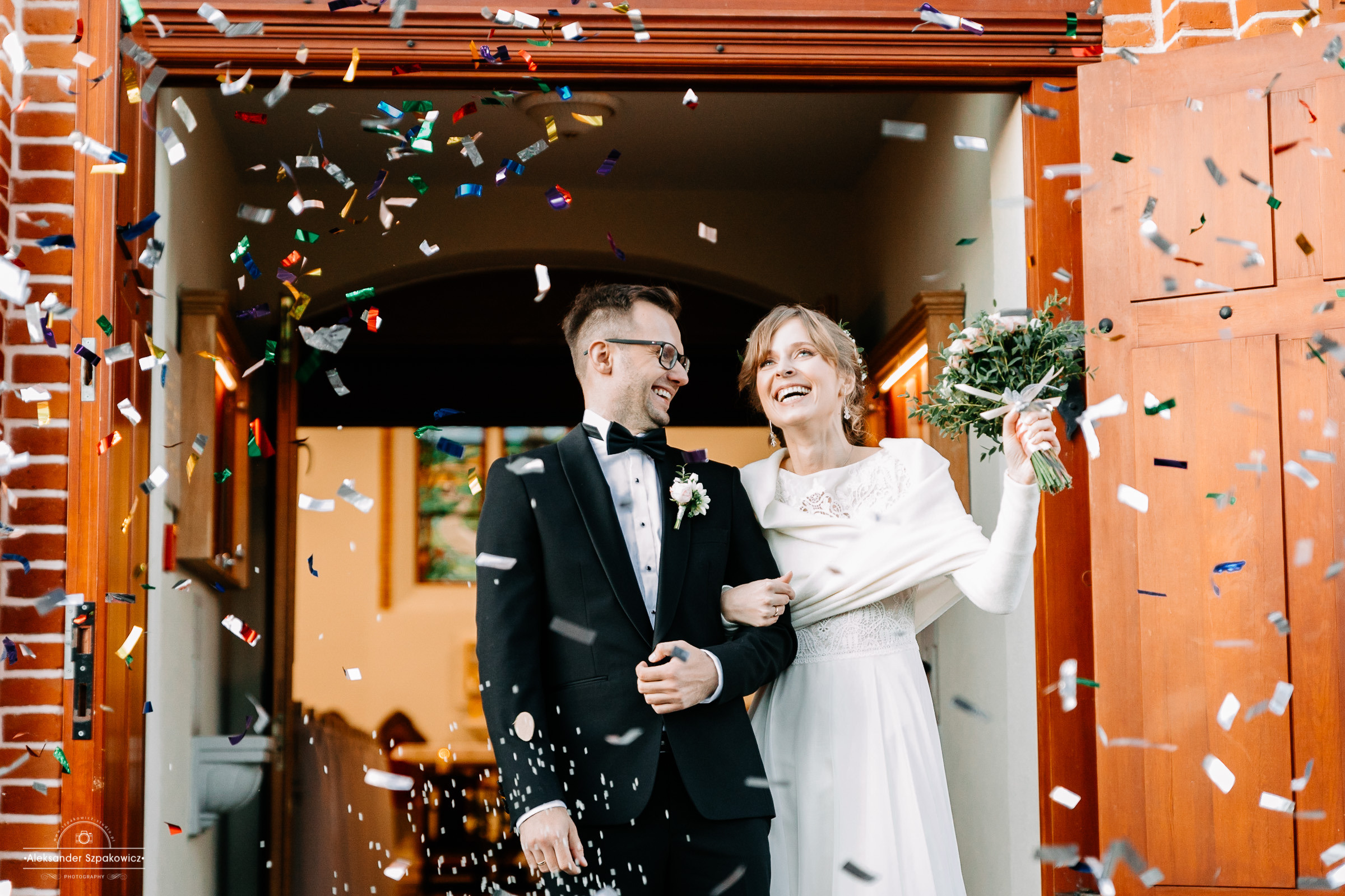 Ceremonia ślubna • Zdjęcia w kościele/USC. Fotograf Ślubny Warszawa - Sesje Biznesowe Rodzinne Eventy