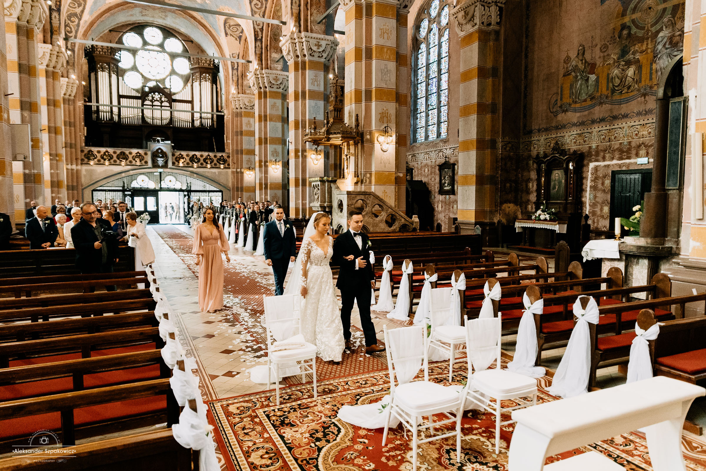Ceremonia ślubna • Zdjęcia w kościele/USC. Fotograf Ślubny Warszawa - Sesje Biznesowe Rodzinne Eventy