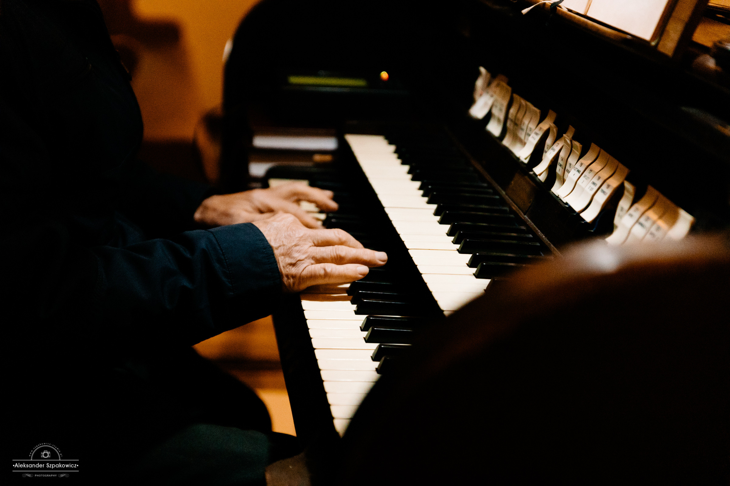 Ceremonia ślubna • Zdjęcia w kościele/USC. Fotograf Ślubny Warszawa - Sesje Biznesowe Rodzinne Eventy