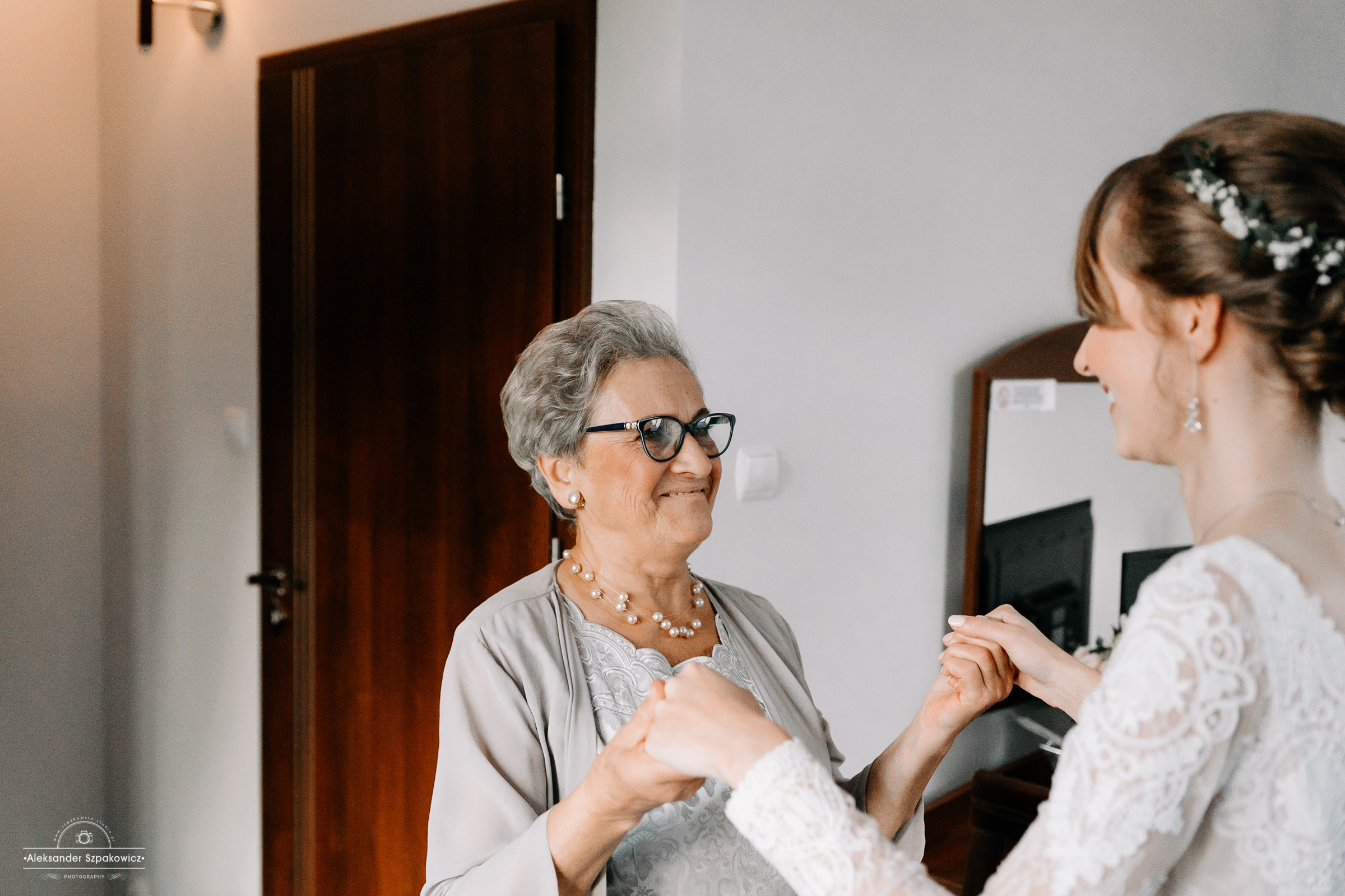 Zdjęcia ślubne z Przygotowań • Fotograf Trójmiasto. Fotograf Ślubny Warszawa - Sesje Biznesowe Rodzinne Eventy