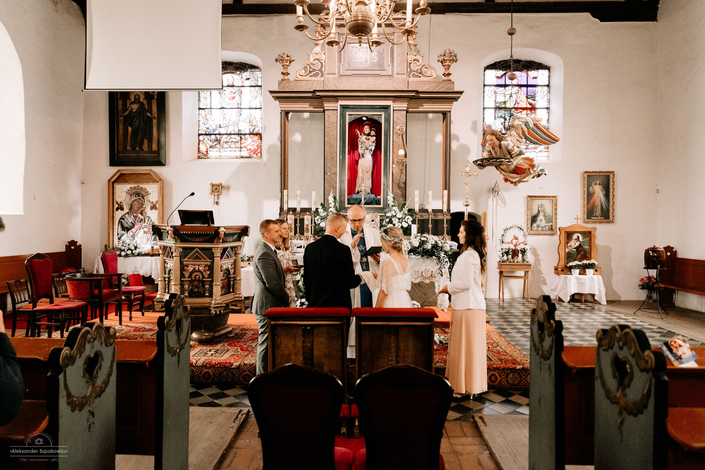 Ceremonia ślubna • Zdjęcia w kościele/USC. Fotograf Ślubny Warszawa - Sesje Biznesowe Rodzinne Eventy