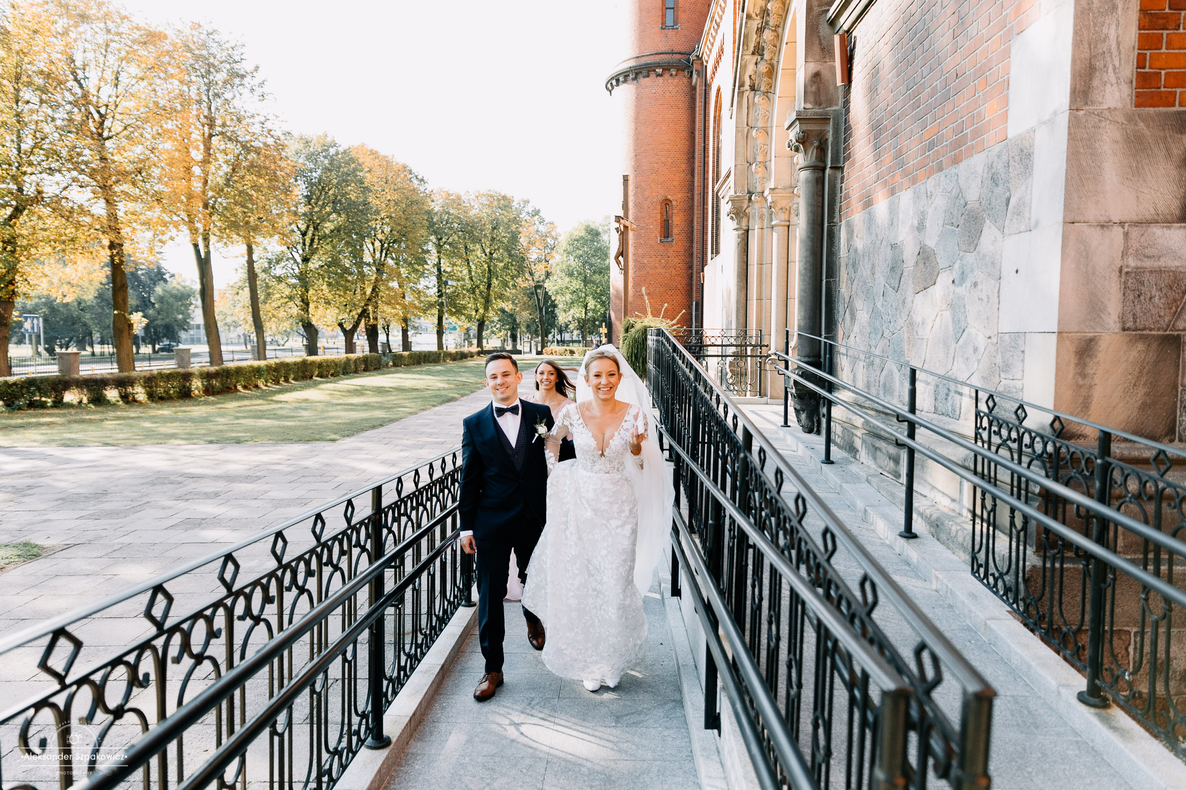 Ceremonia ślubna • Zdjęcia w kościele/USC. Fotograf Ślubny Warszawa - Sesje Biznesowe Rodzinne Eventy