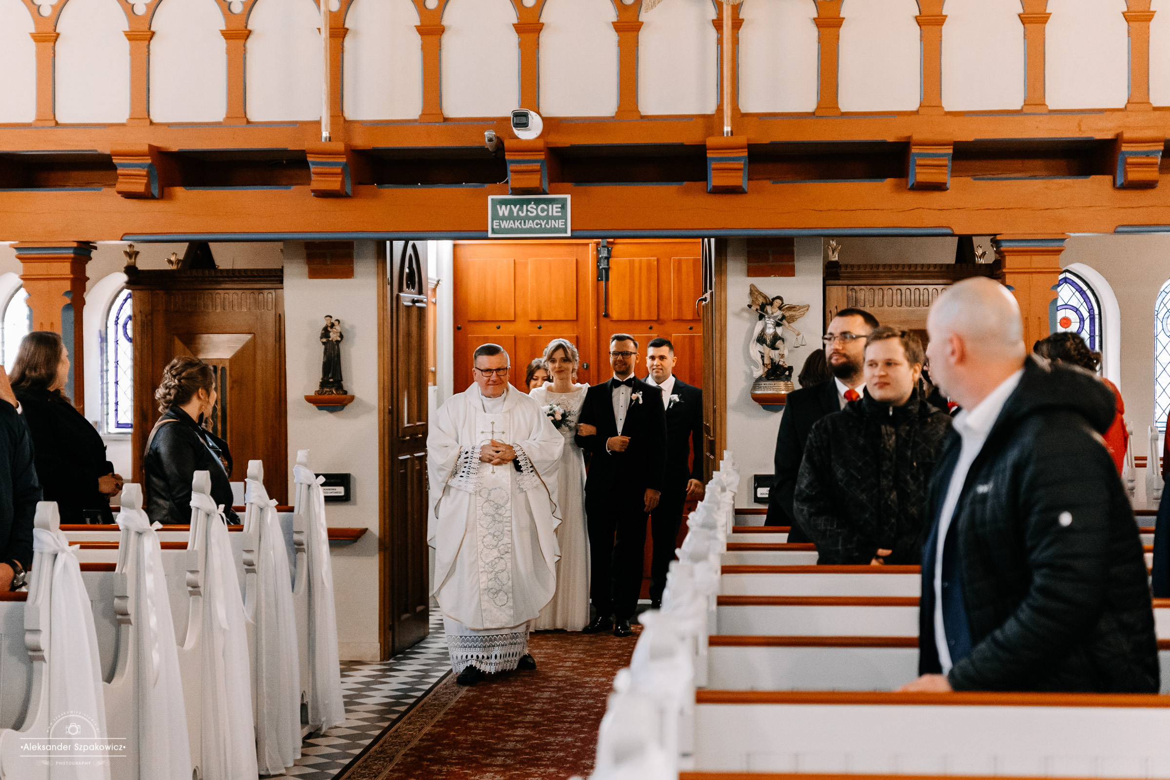 Ceremonia ślubna • Zdjęcia w kościele/USC. Fotograf Ślubny Warszawa - Sesje Biznesowe Rodzinne Eventy