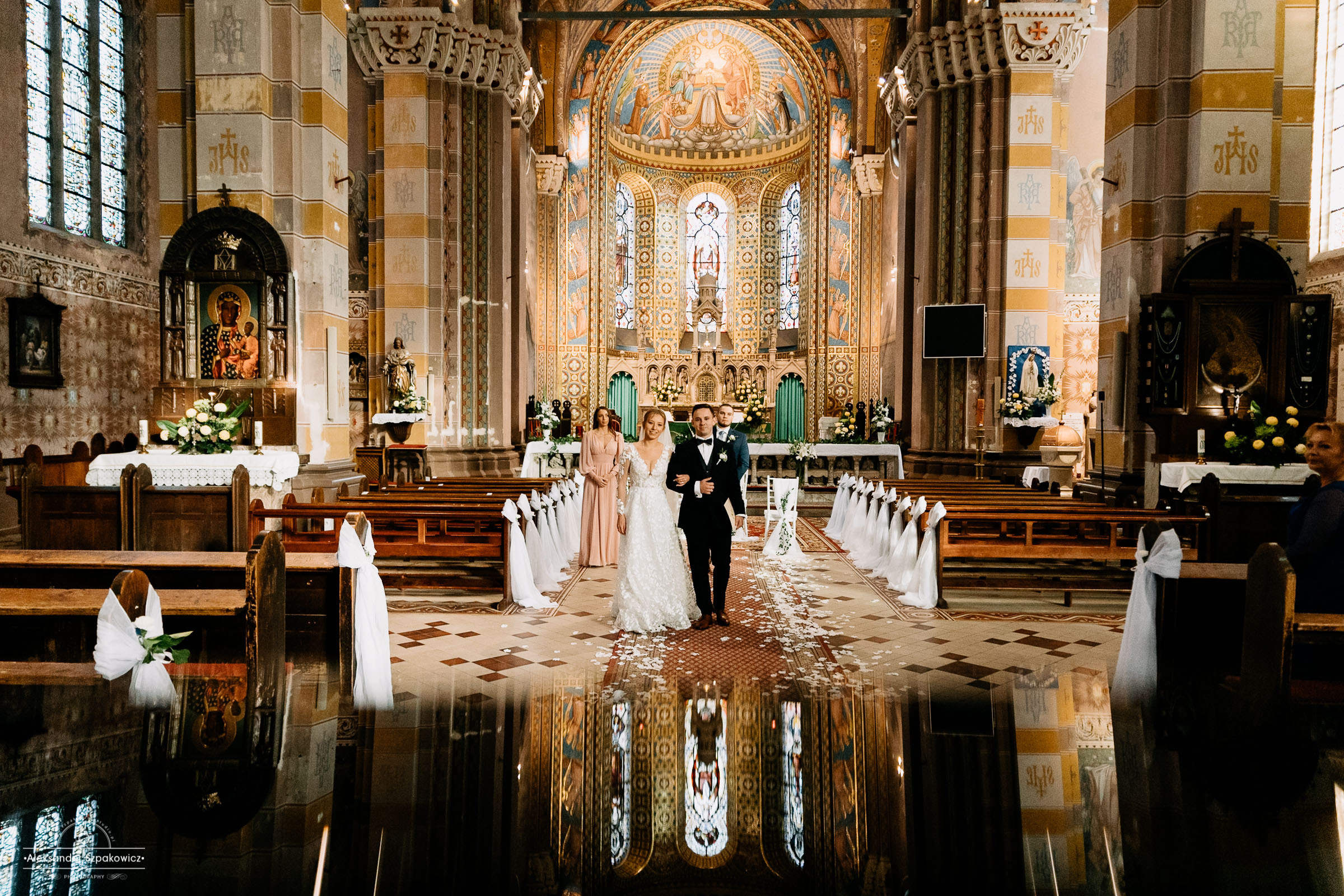Ceremonia ślubna • Zdjęcia w kościele/USC. Fotograf Ślubny Warszawa - Sesje Biznesowe Rodzinne Eventy