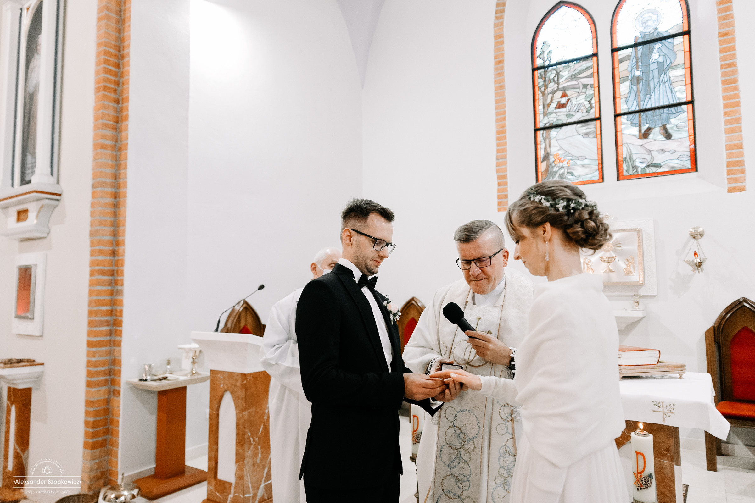 Ceremonia ślubna • Zdjęcia w kościele/USC. Fotograf Ślubny Warszawa - Sesje Biznesowe Rodzinne Eventy