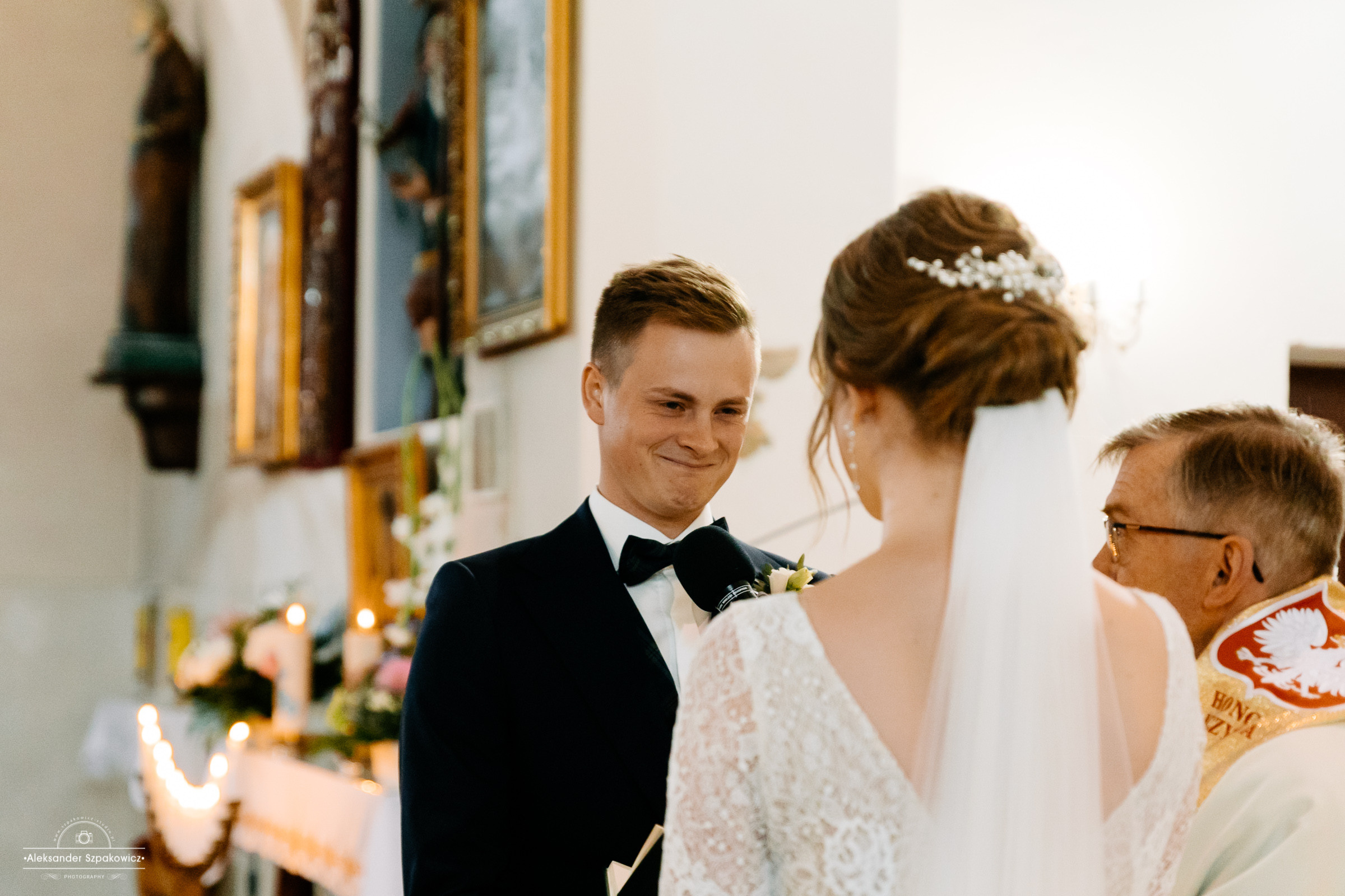 Ceremonia ślubna • Zdjęcia w kościele/USC. Fotograf Ślubny Warszawa - Sesje Biznesowe Rodzinne Eventy