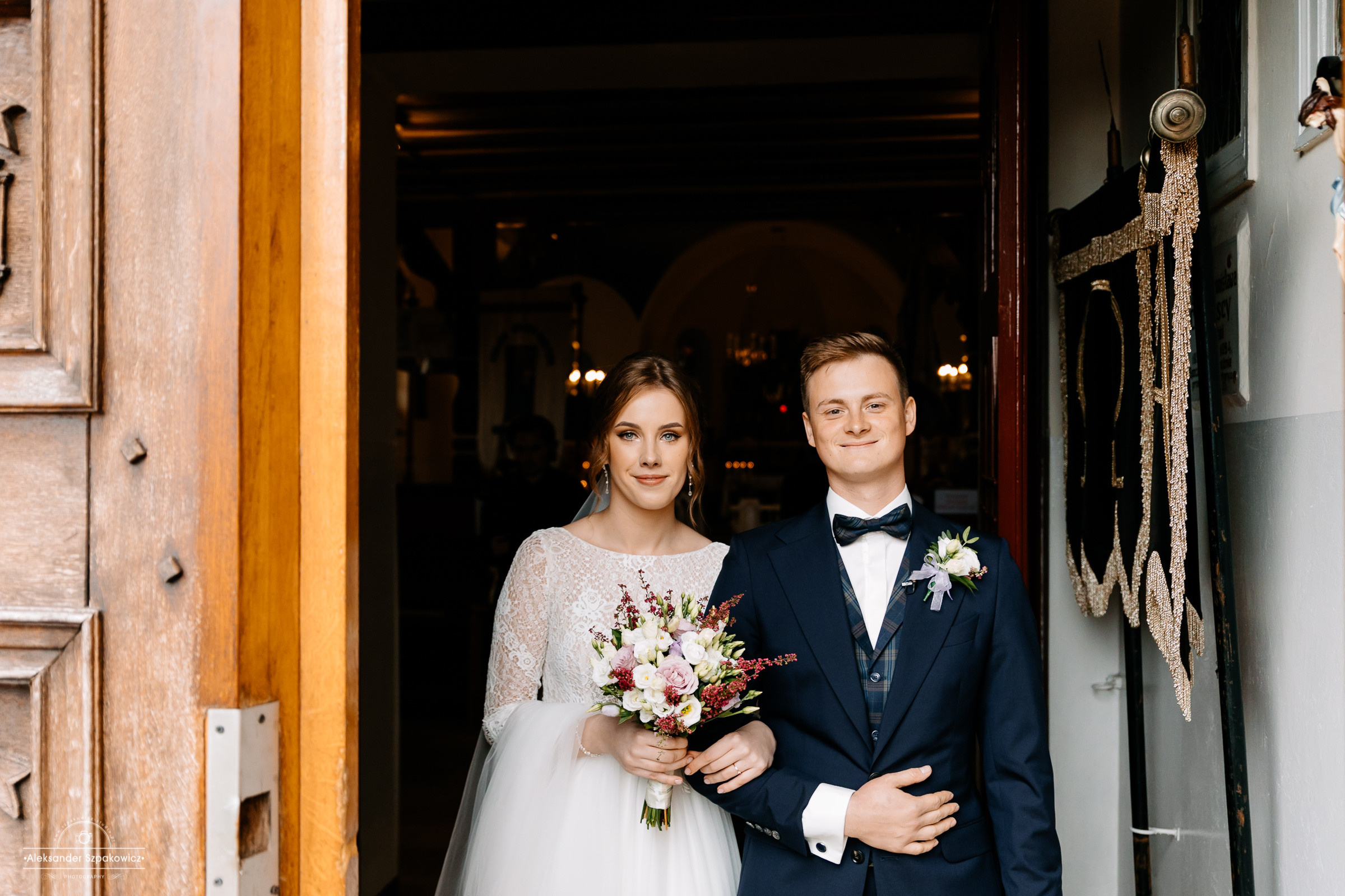 Ceremonia ślubna • Zdjęcia w kościele/USC. Fotograf Ślubny Warszawa - Sesje Biznesowe Rodzinne Eventy