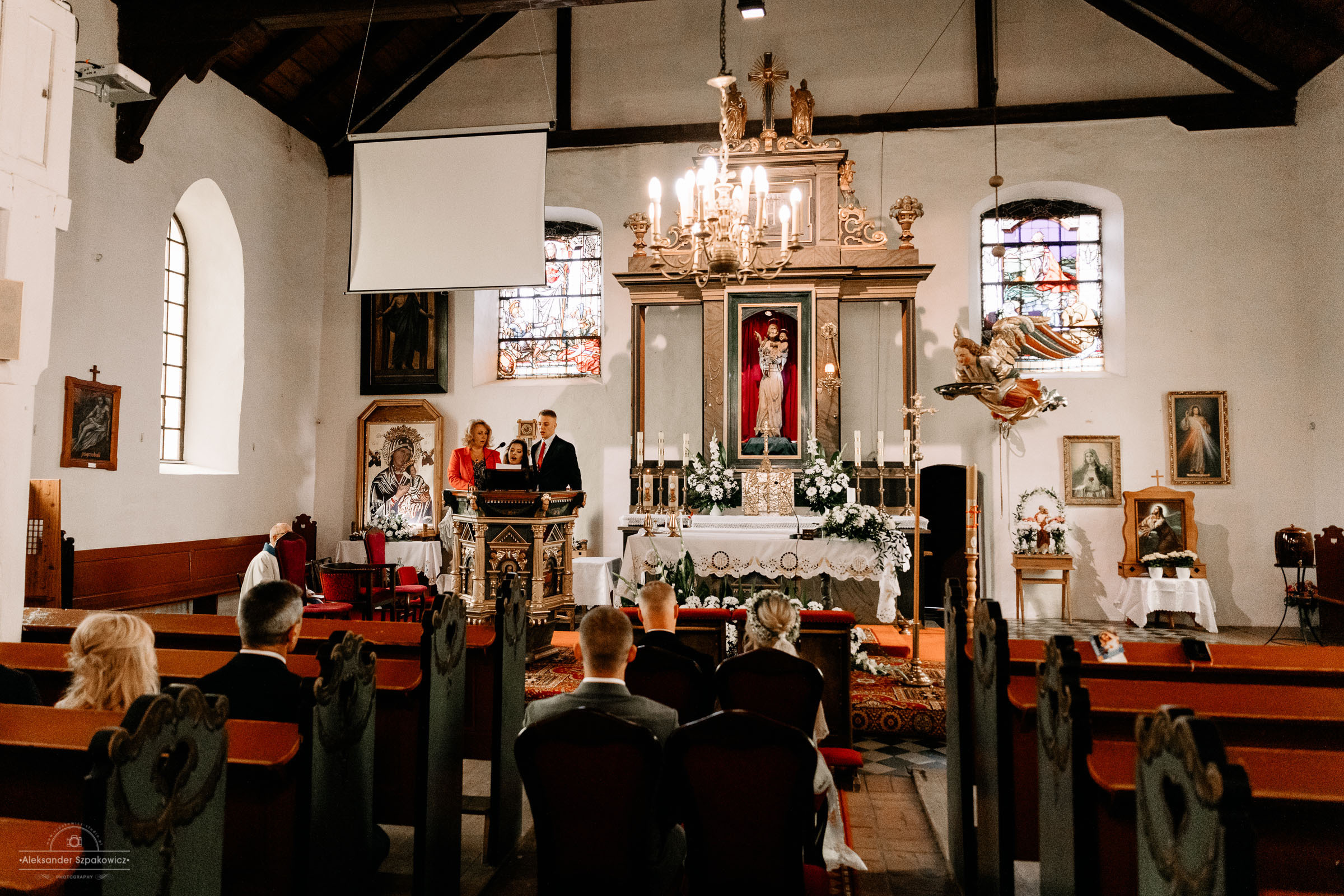 Ceremonia ślubna • Zdjęcia w kościele/USC. Fotograf Ślubny Warszawa - Sesje Biznesowe Rodzinne Eventy