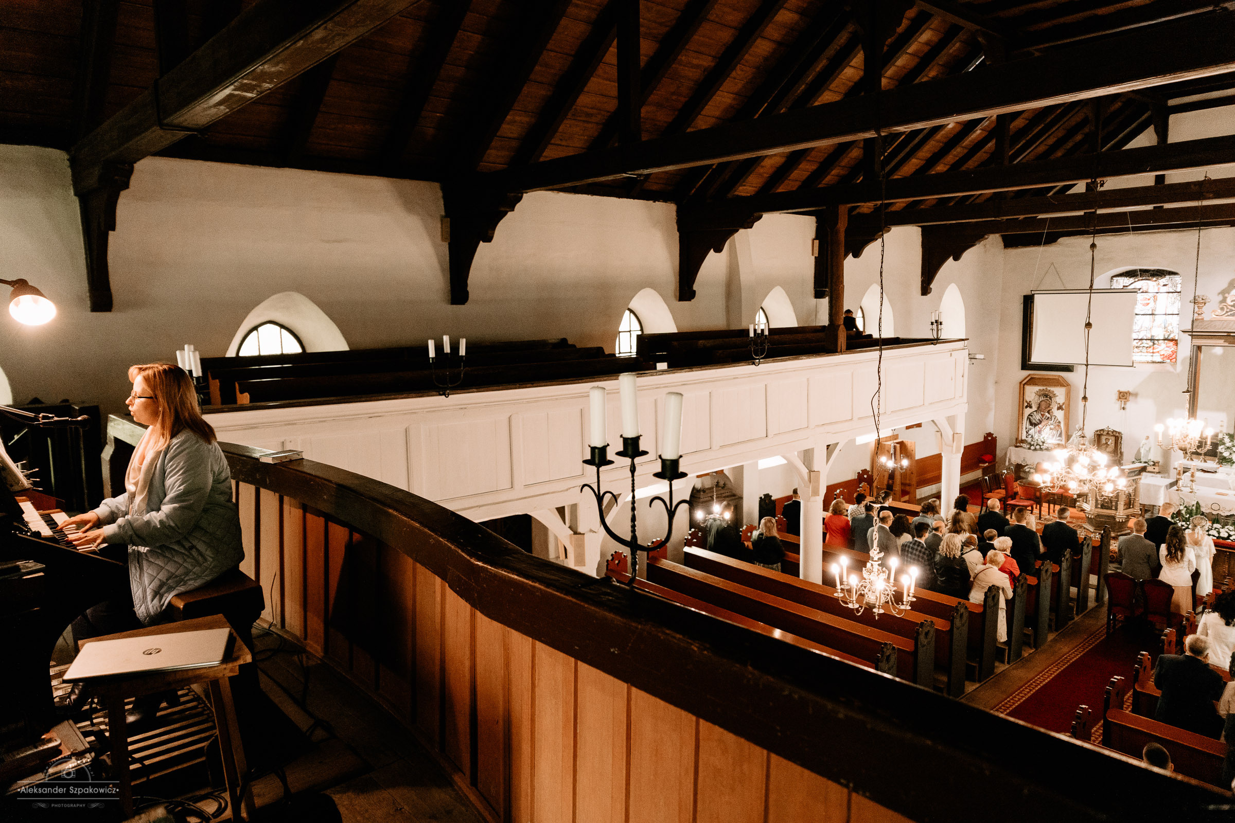 Ceremonia ślubna • Zdjęcia w kościele/USC. Fotograf Ślubny Warszawa - Sesje Biznesowe Rodzinne Eventy