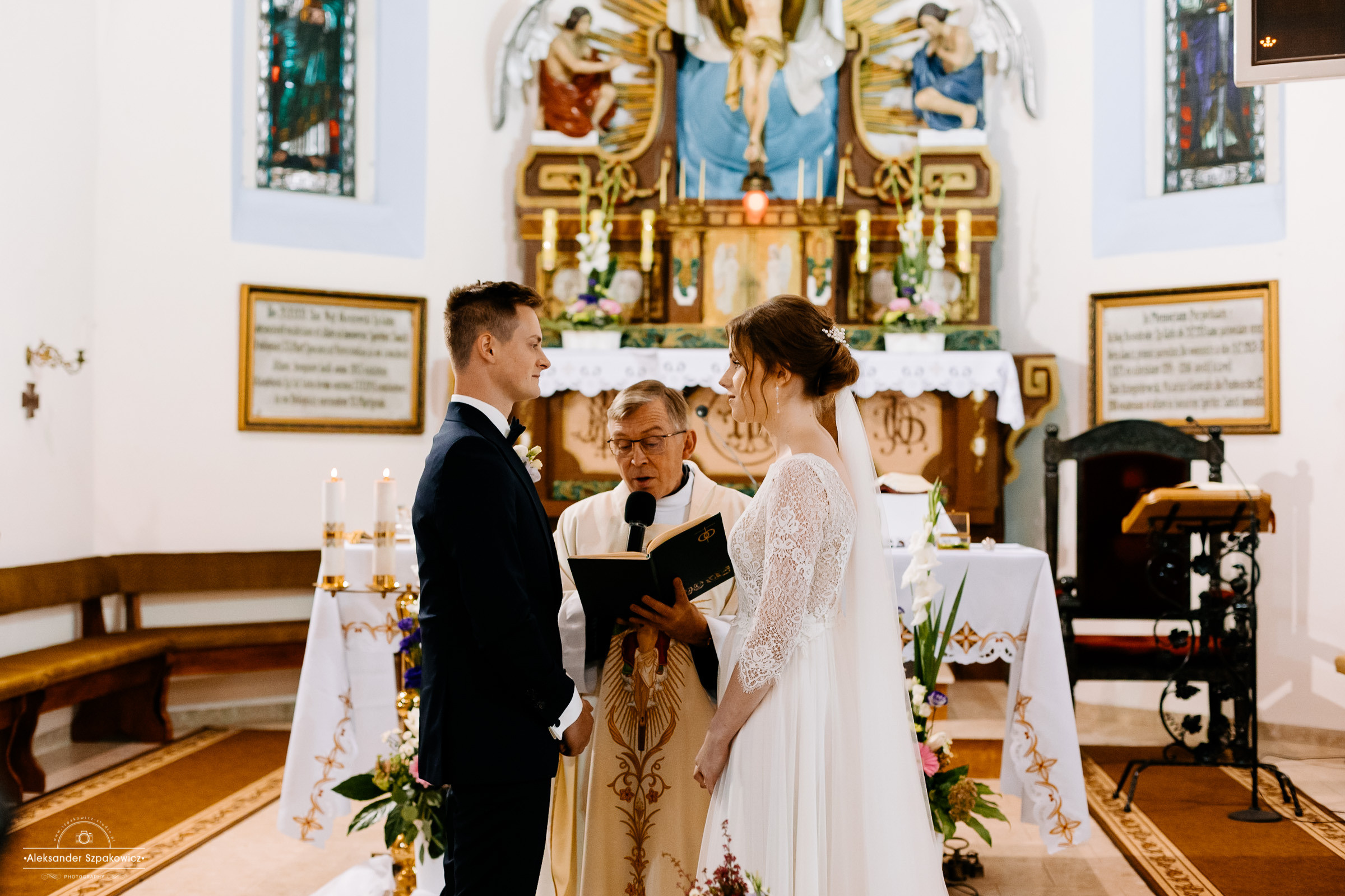 Ceremonia ślubna • Zdjęcia w kościele/USC. Fotograf Ślubny Warszawa - Sesje Biznesowe Rodzinne Eventy
