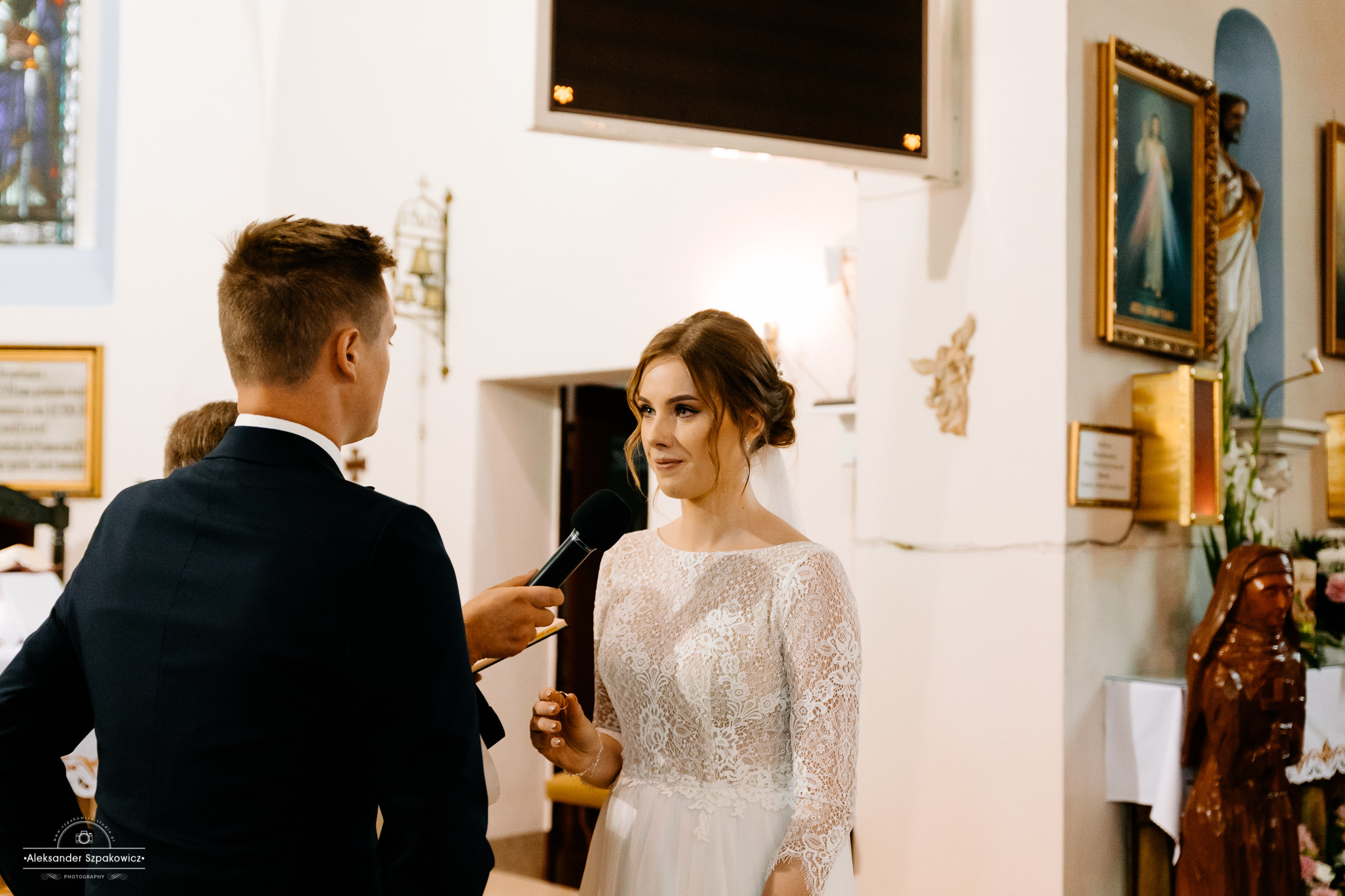 Ceremonia ślubna • Zdjęcia w kościele/USC. Fotograf Ślubny Warszawa - Sesje Biznesowe Rodzinne Eventy