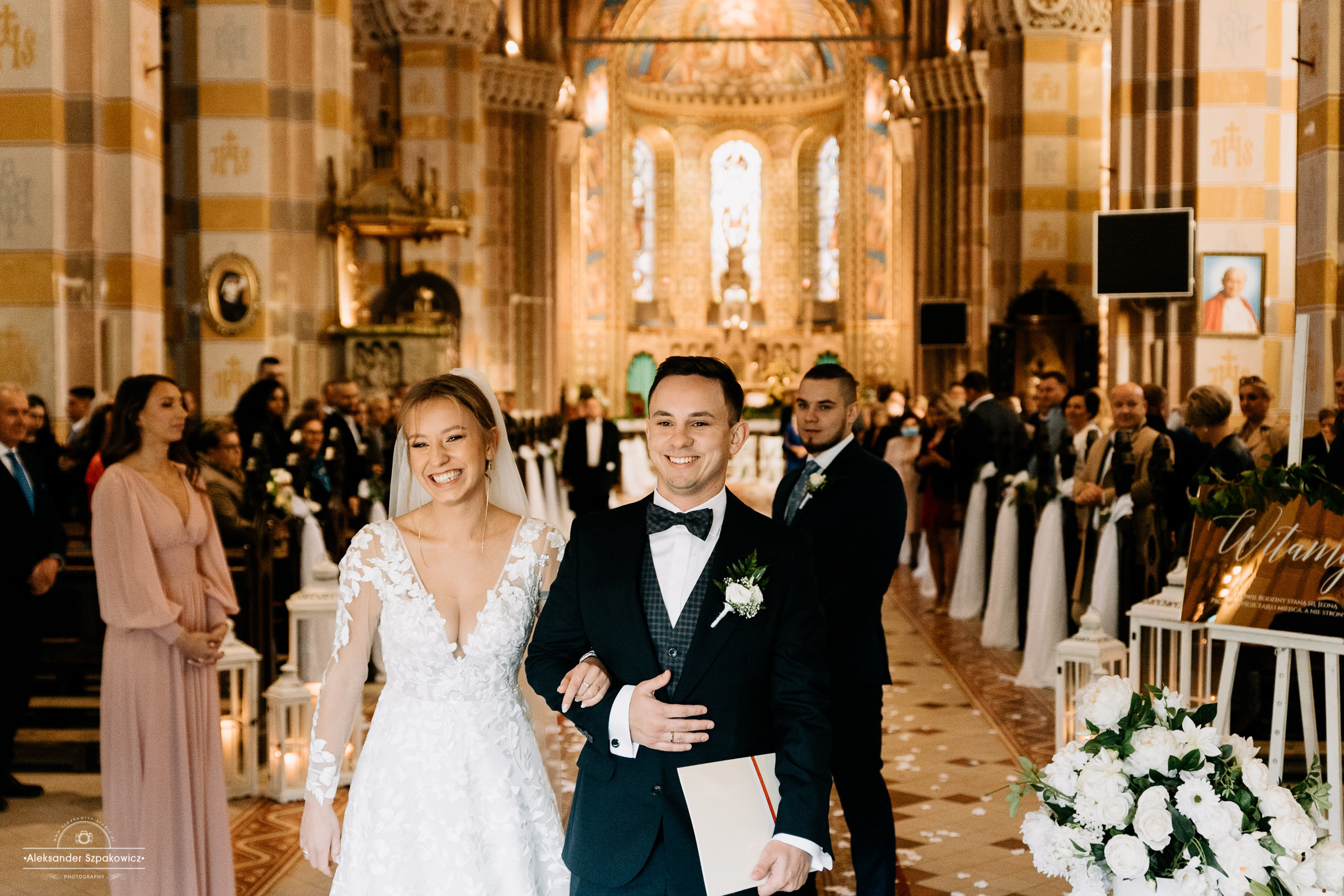 Ceremonia ślubna • Zdjęcia w kościele/USC. Fotograf Ślubny Warszawa - Sesje Biznesowe Rodzinne Eventy