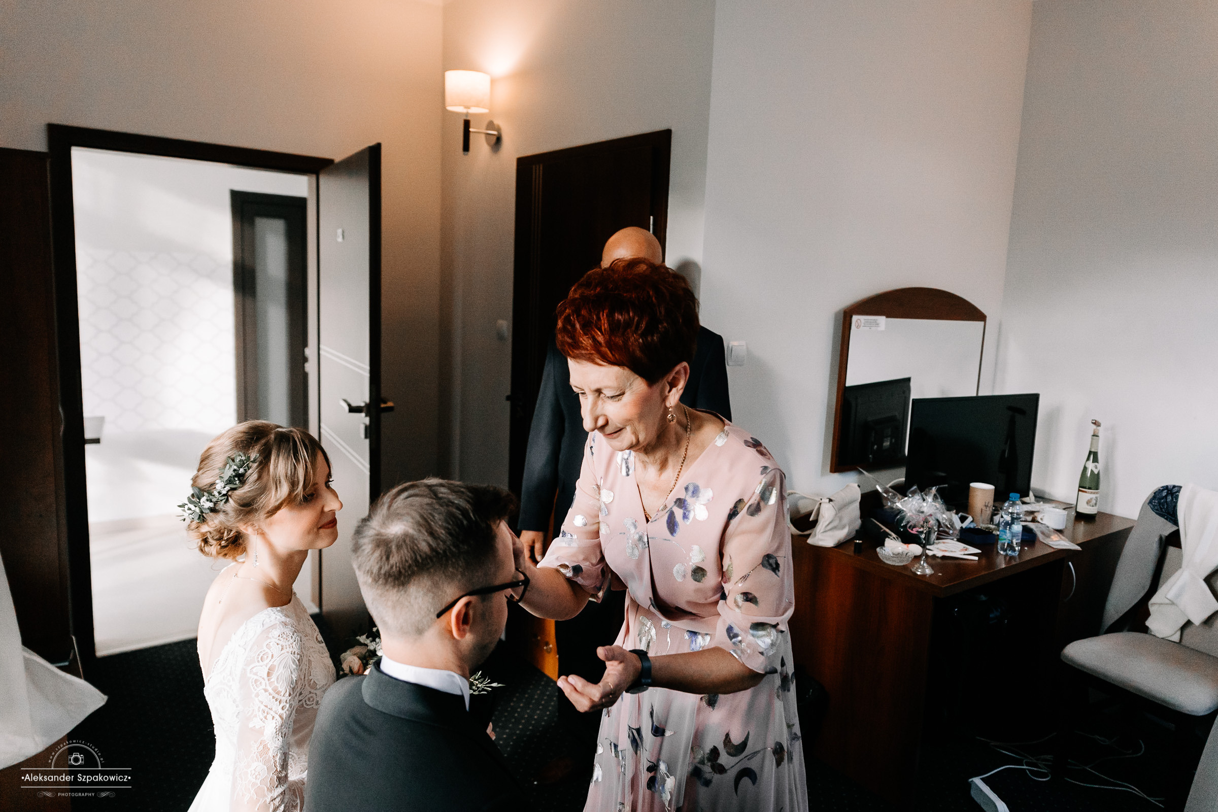 Zdjęcia ślubne z Przygotowań • Fotograf Trójmiasto. Fotograf Ślubny Warszawa - Sesje Biznesowe Rodzinne Eventy