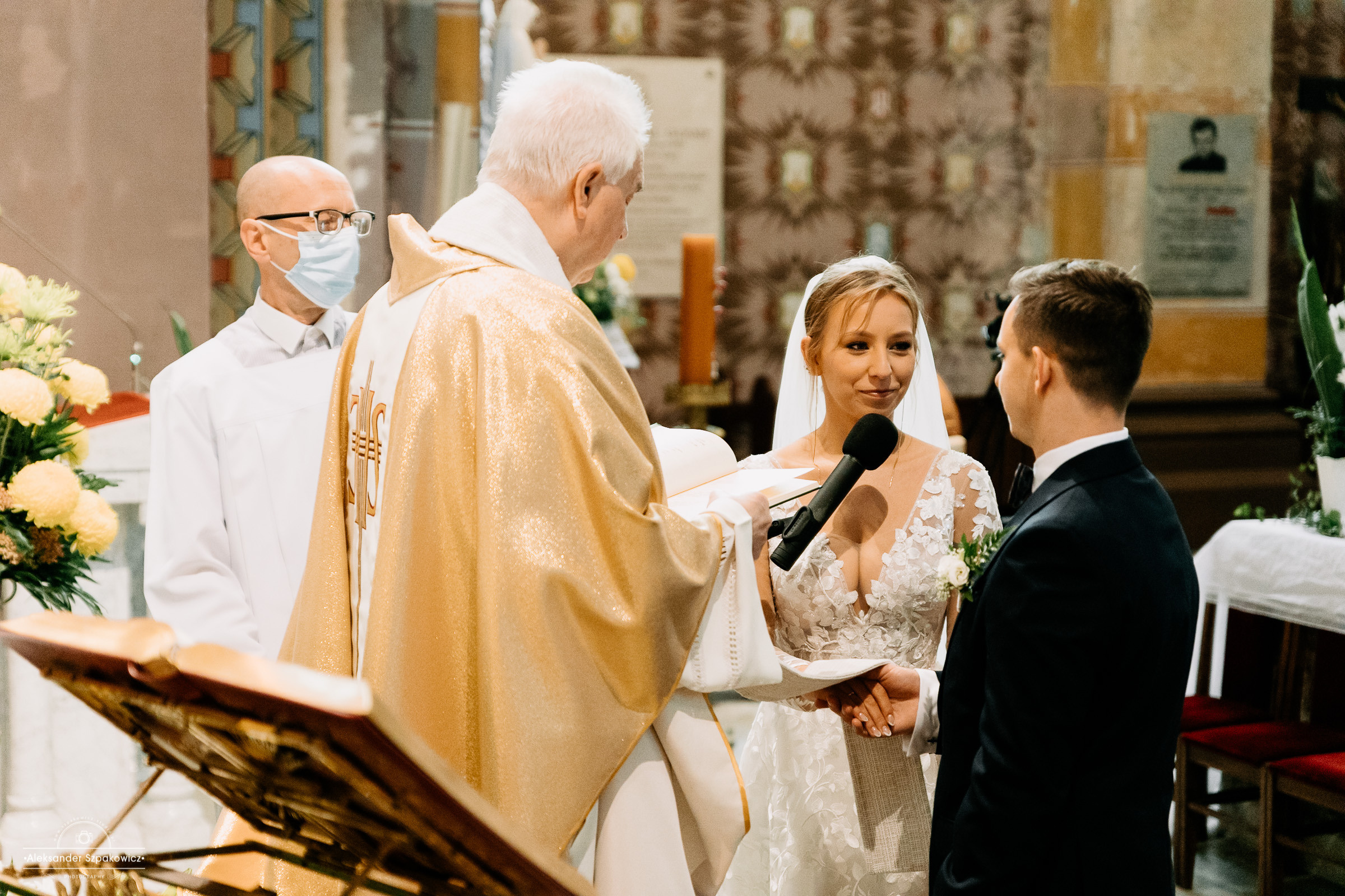 Ceremonia ślubna • Zdjęcia w kościele/USC. Fotograf Ślubny Warszawa - Sesje Biznesowe Rodzinne Eventy