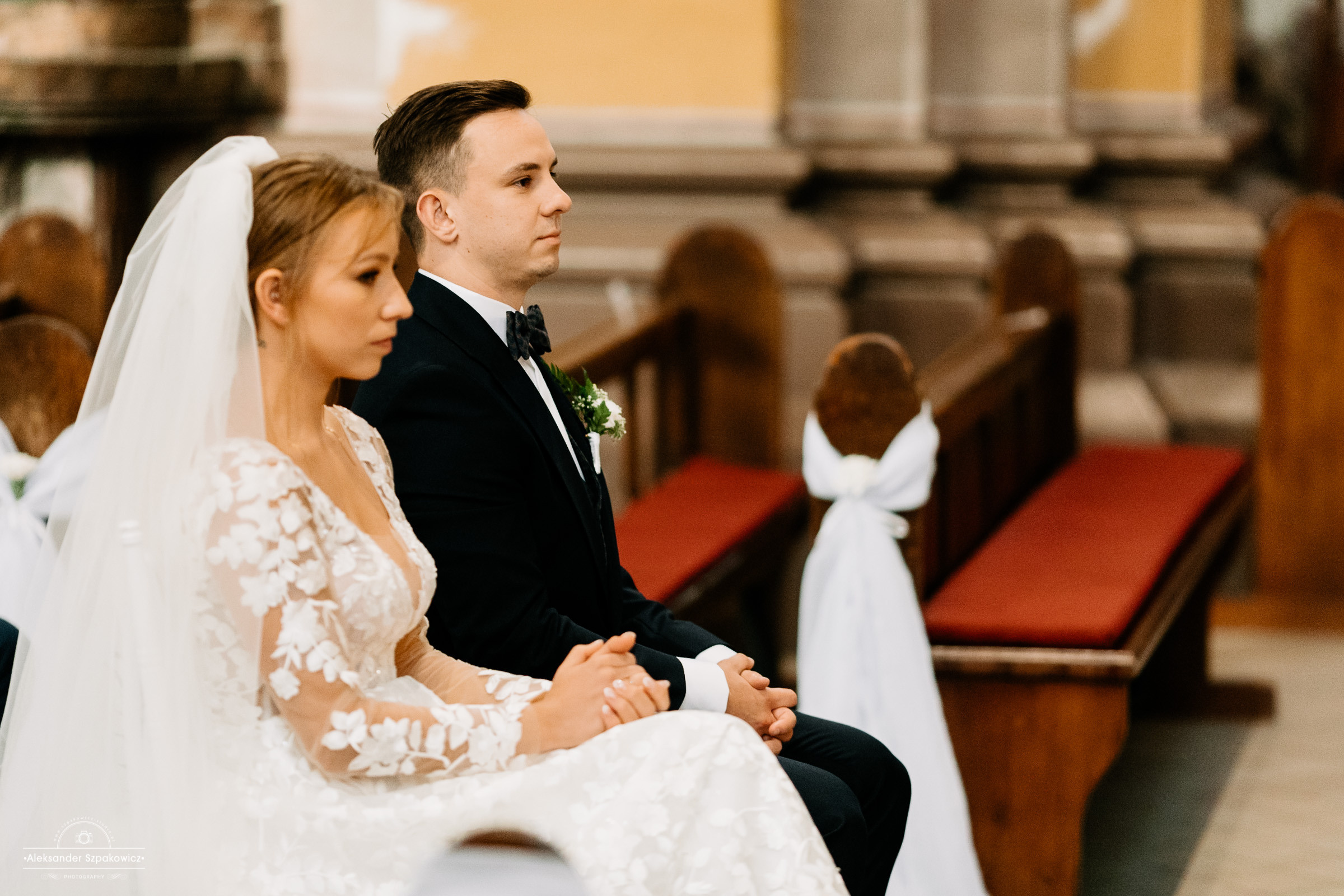 Ceremonia ślubna • Zdjęcia w kościele/USC. Fotograf Ślubny Warszawa - Sesje Biznesowe Rodzinne Eventy