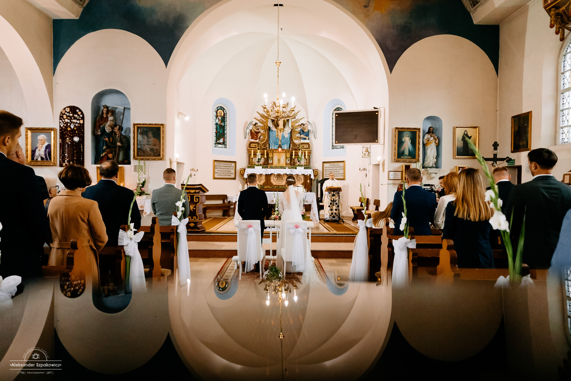 Ceremonia ślubna • Zdjęcia w kościele/USC. Fotograf Ślubny Warszawa - Sesje Biznesowe Rodzinne Eventy