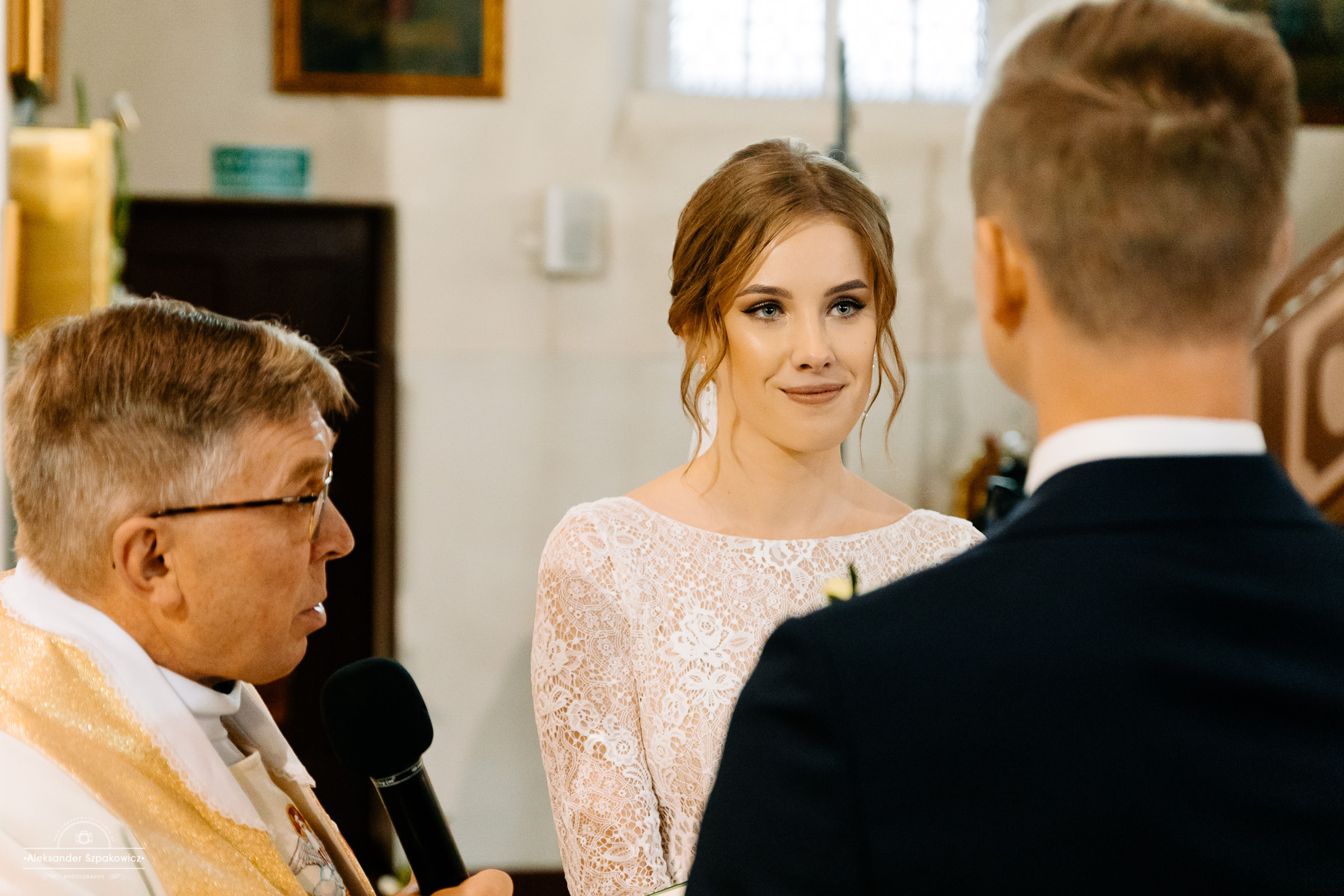 Ceremonia ślubna • Zdjęcia w kościele/USC. Fotograf Ślubny Warszawa - Sesje Biznesowe Rodzinne Eventy