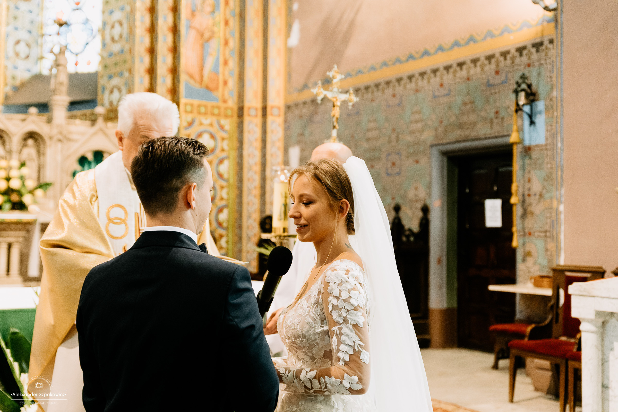 Ceremonia ślubna • Zdjęcia w kościele/USC. Fotograf Ślubny Warszawa - Sesje Biznesowe Rodzinne Eventy