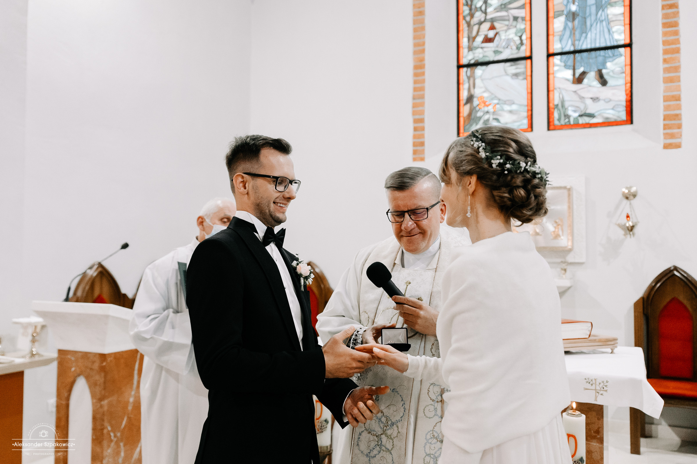 Ceremonia ślubna • Zdjęcia w kościele/USC. Fotograf Ślubny Warszawa - Sesje Biznesowe Rodzinne Eventy