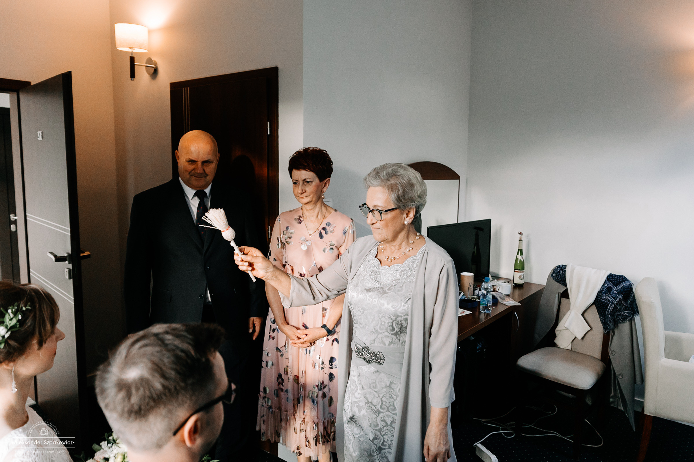 Zdjęcia ślubne z Przygotowań • Fotograf Trójmiasto. Fotograf Ślubny Warszawa - Sesje Biznesowe Rodzinne Eventy