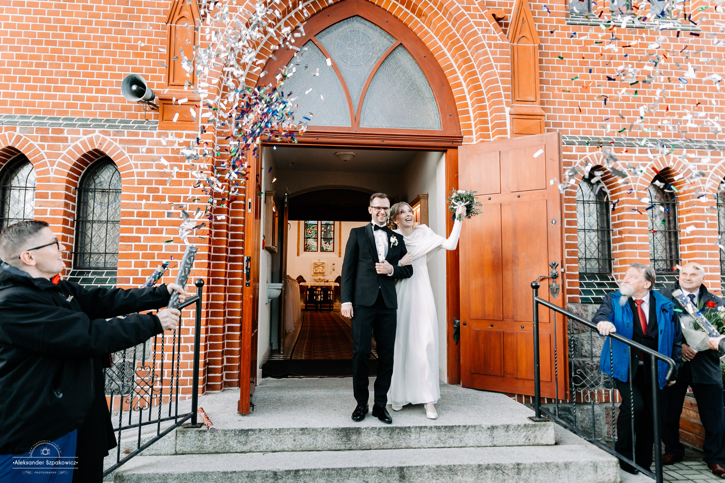 Ceremonia ślubna • Zdjęcia w kościele/USC. Fotograf Ślubny Warszawa - Sesje Biznesowe Rodzinne Eventy