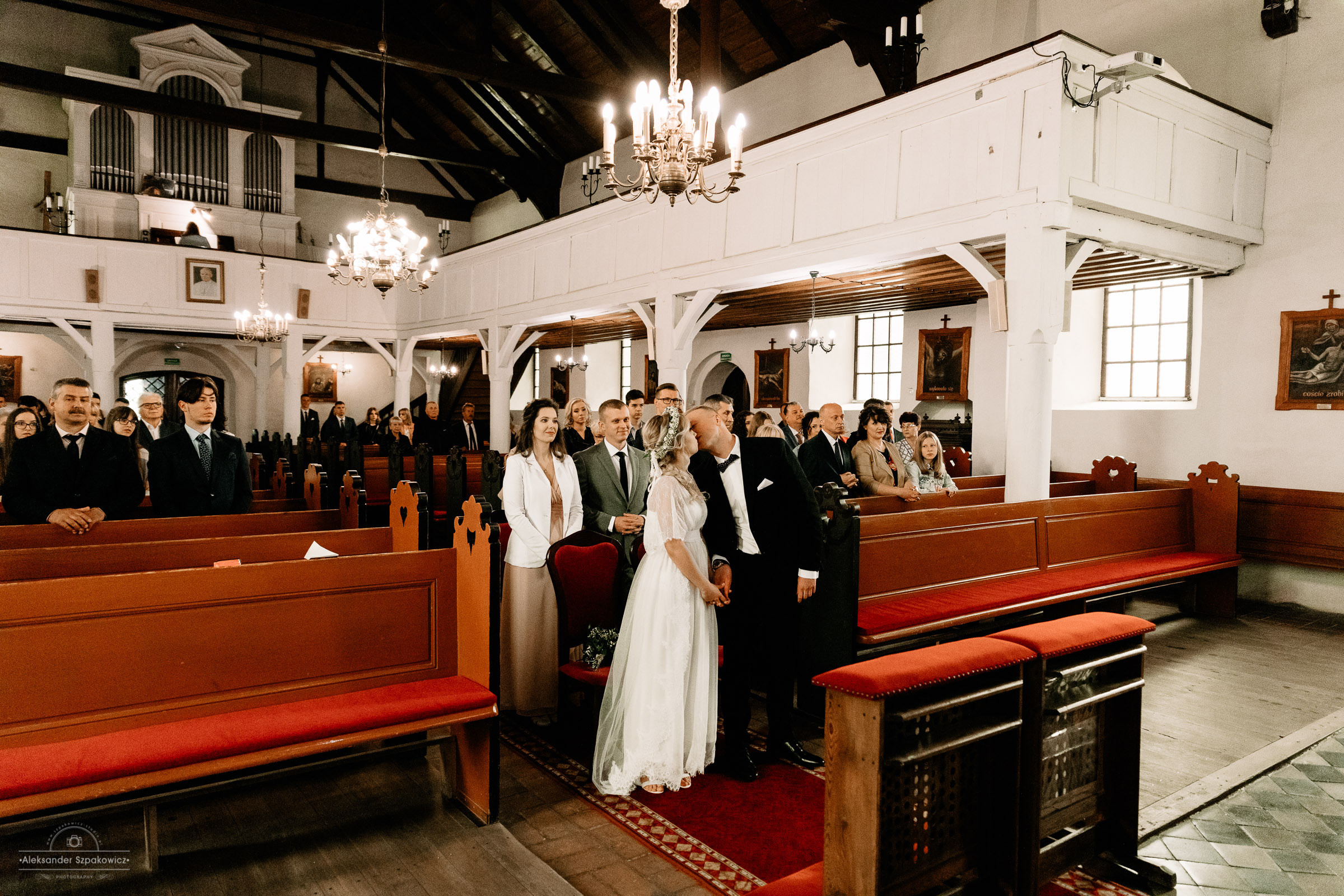 Ceremonia ślubna • Zdjęcia w kościele/USC. Fotograf Ślubny Warszawa - Sesje Biznesowe Rodzinne Eventy