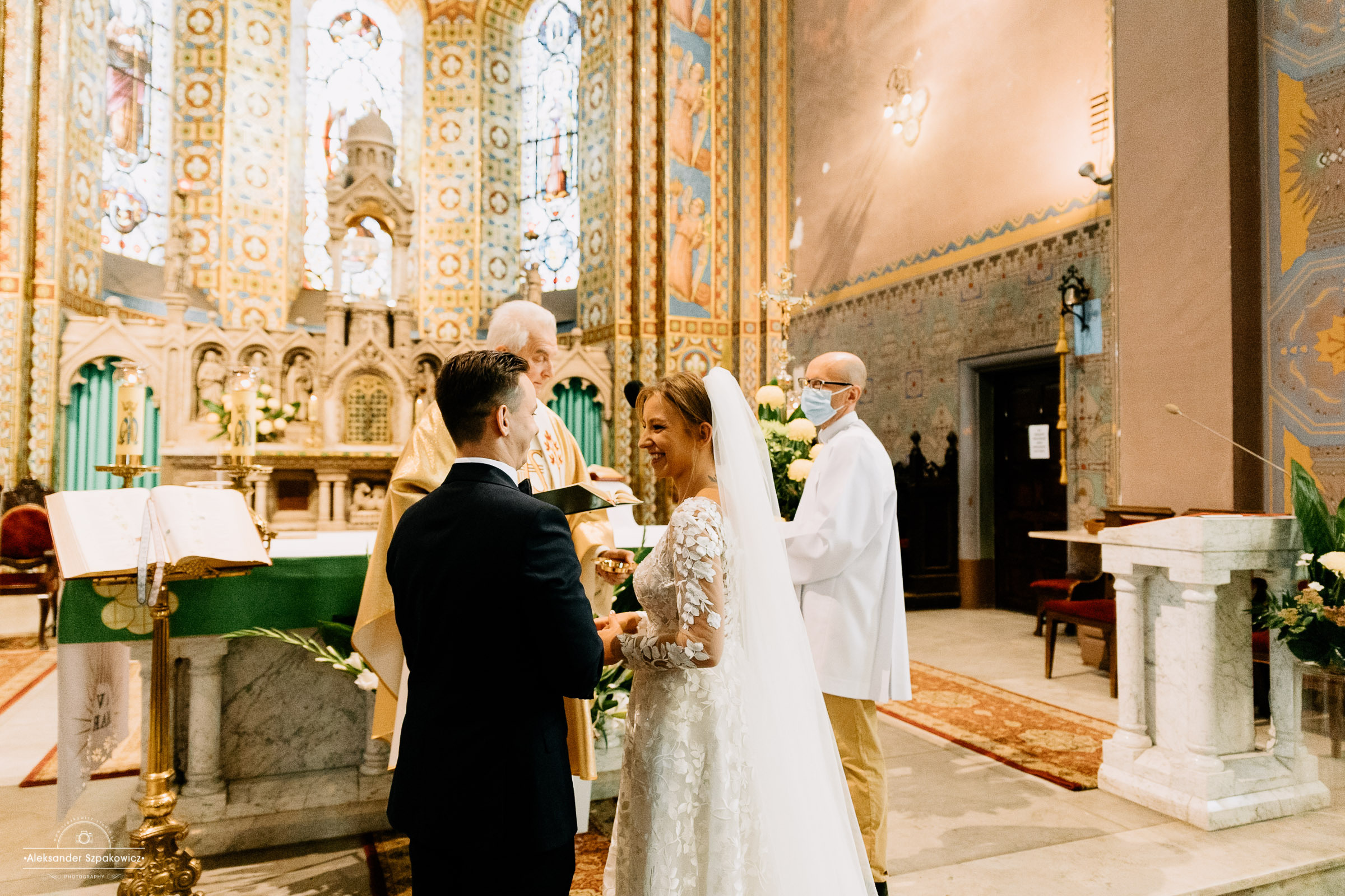 Ceremonia ślubna • Zdjęcia w kościele/USC. Fotograf Ślubny Warszawa - Sesje Biznesowe Rodzinne Eventy