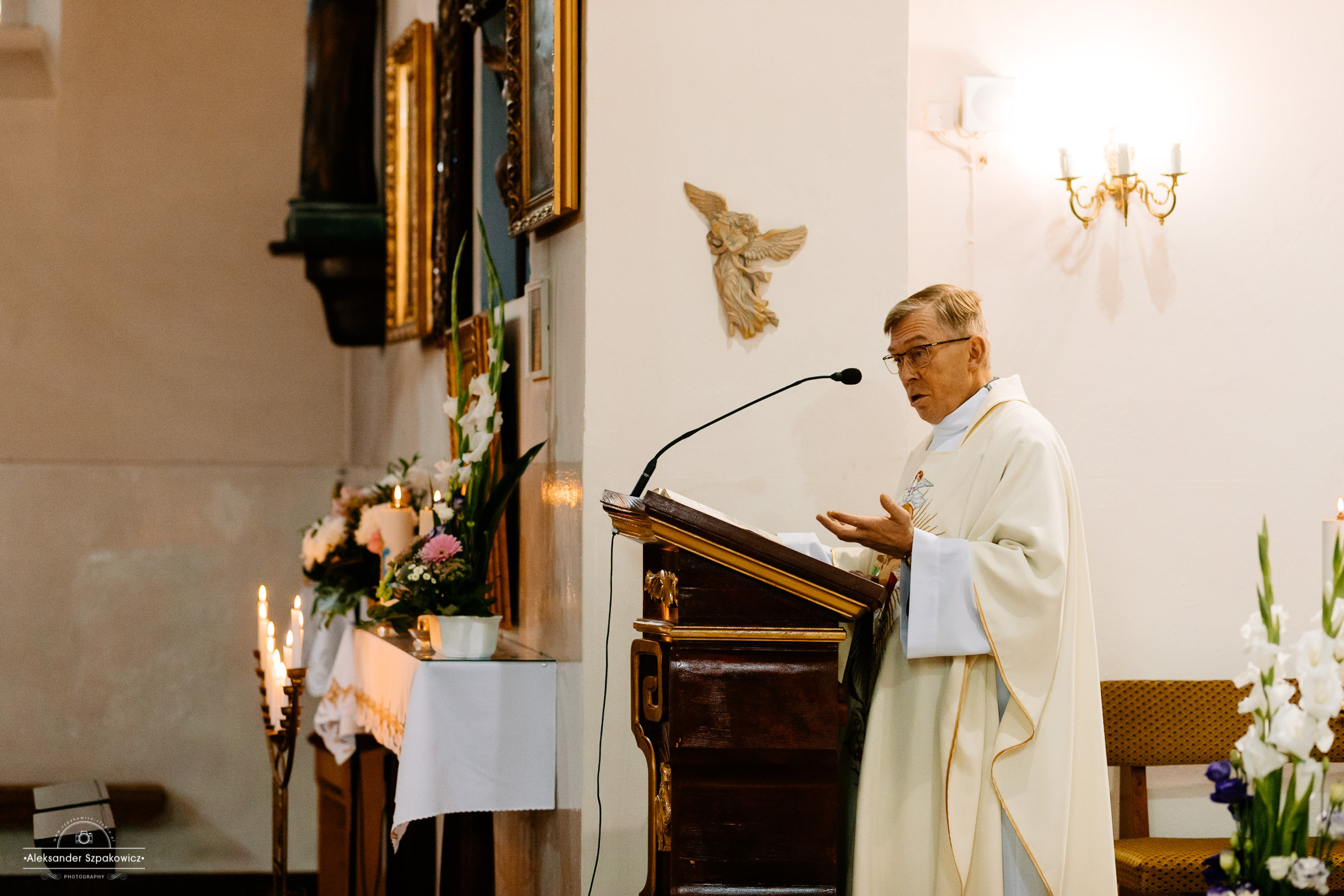 Ceremonia ślubna • Zdjęcia w kościele/USC. Fotograf Ślubny Warszawa - Sesje Biznesowe Rodzinne Eventy