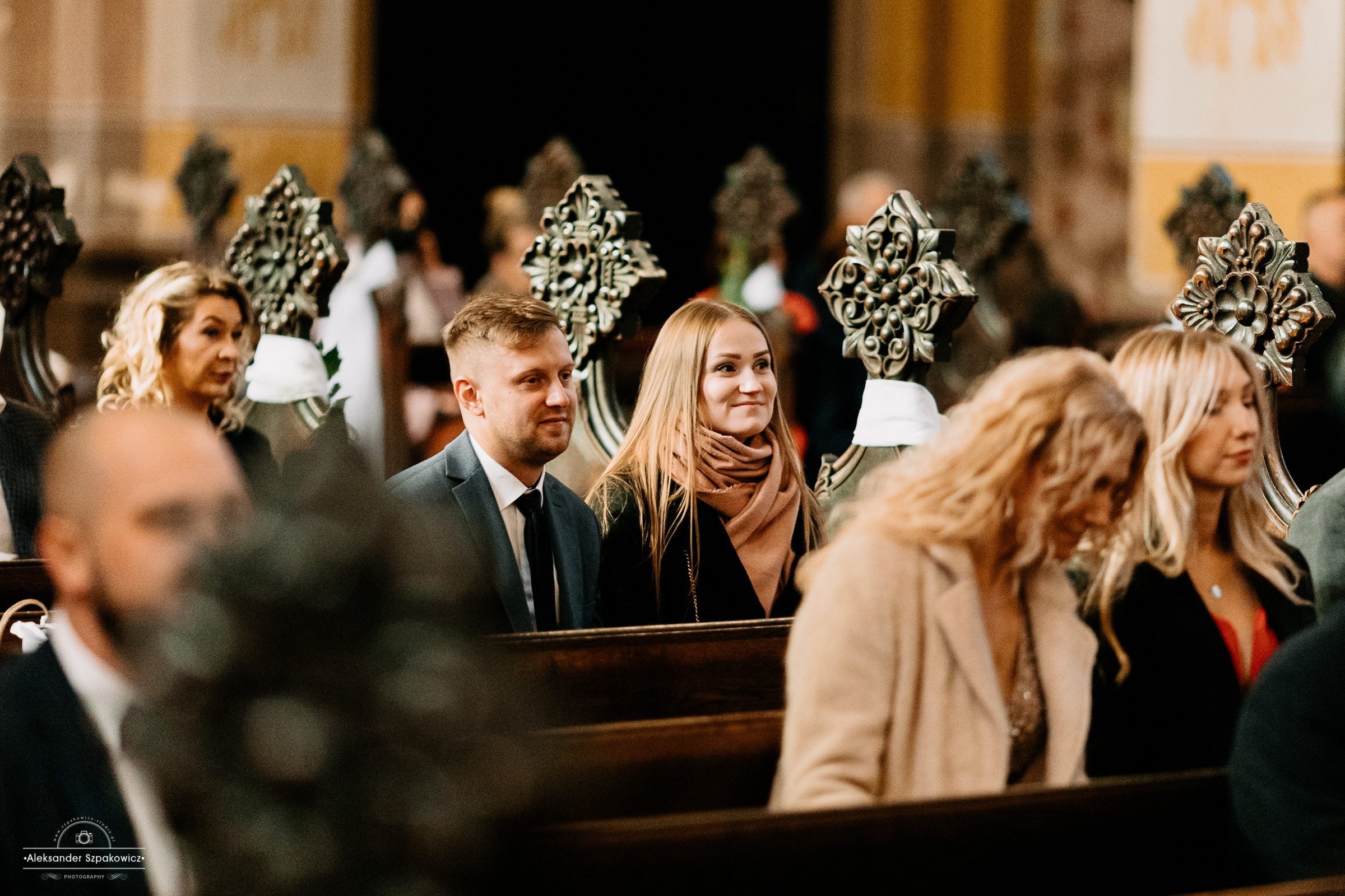 Ceremonia ślubna • Zdjęcia w kościele/USC. Fotograf Ślubny Warszawa - Sesje Biznesowe Rodzinne Eventy