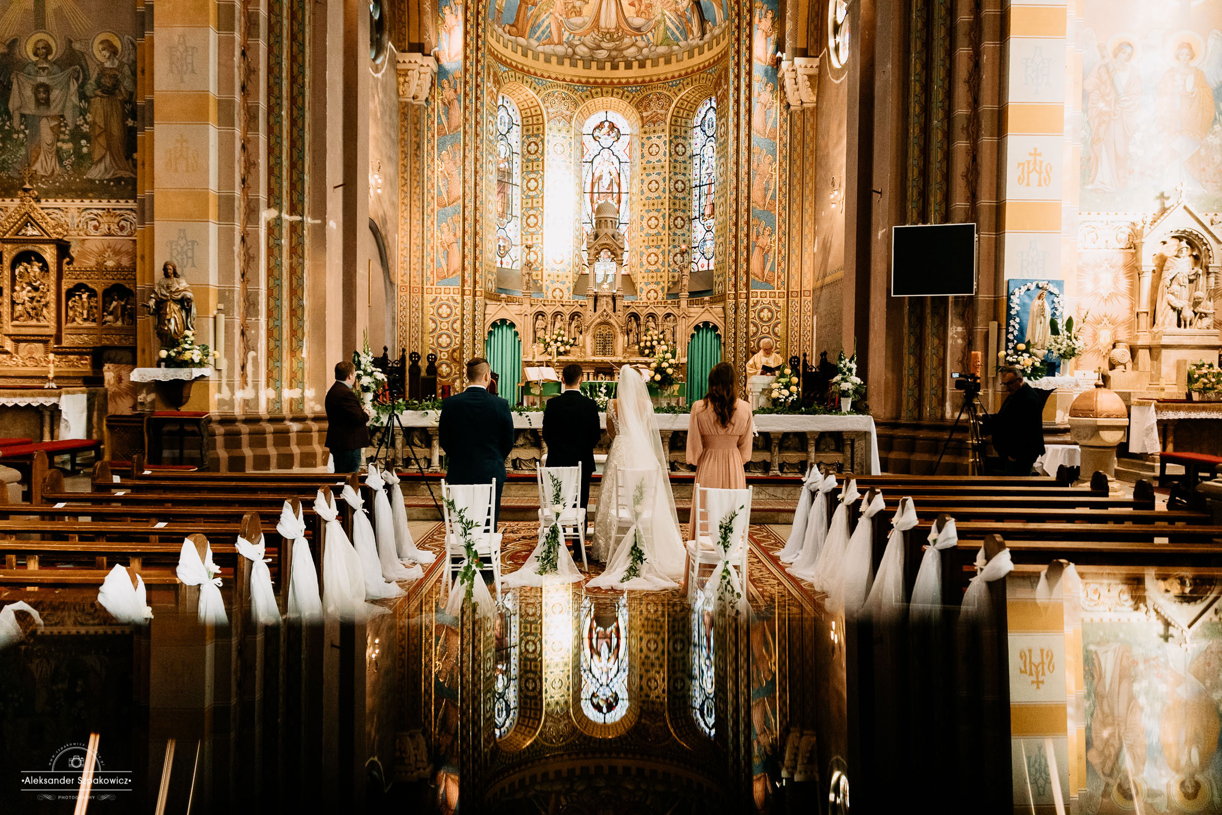 Ceremonia ślubna • Zdjęcia w kościele/USC. Fotograf Ślubny Warszawa - Sesje Biznesowe Rodzinne Eventy