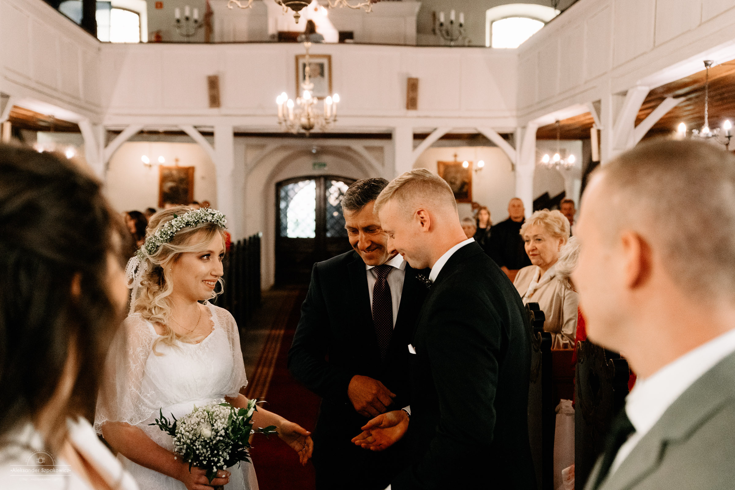 Ceremonia ślubna • Zdjęcia w kościele/USC. Fotograf Ślubny Warszawa - Sesje Biznesowe Rodzinne Eventy