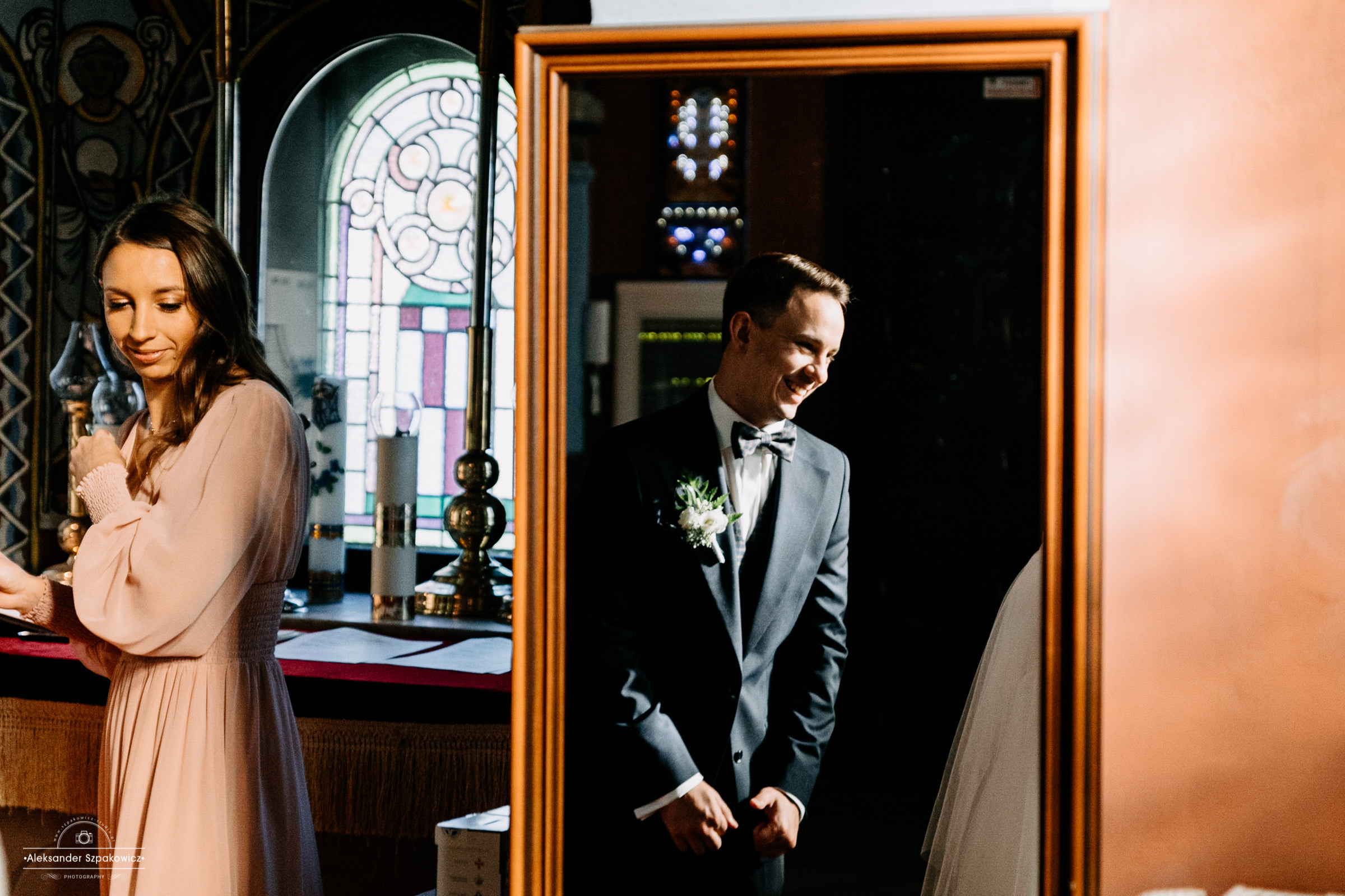 Ceremonia ślubna • Zdjęcia w kościele/USC. Fotograf Ślubny Warszawa - Sesje Biznesowe Rodzinne Eventy