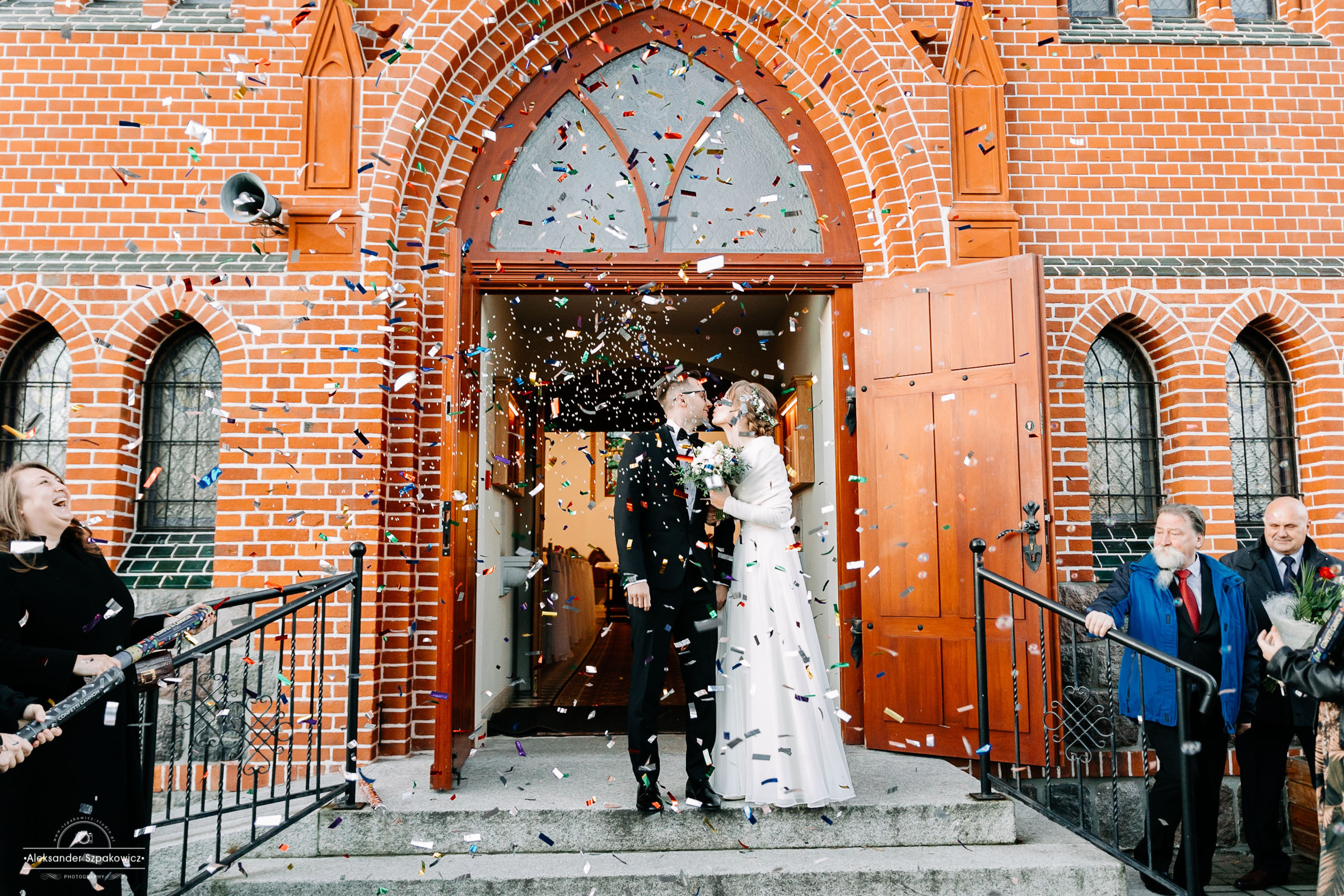 Ceremonia ślubna • Zdjęcia w kościele/USC. Fotograf Ślubny Warszawa - Sesje Biznesowe Rodzinne Eventy