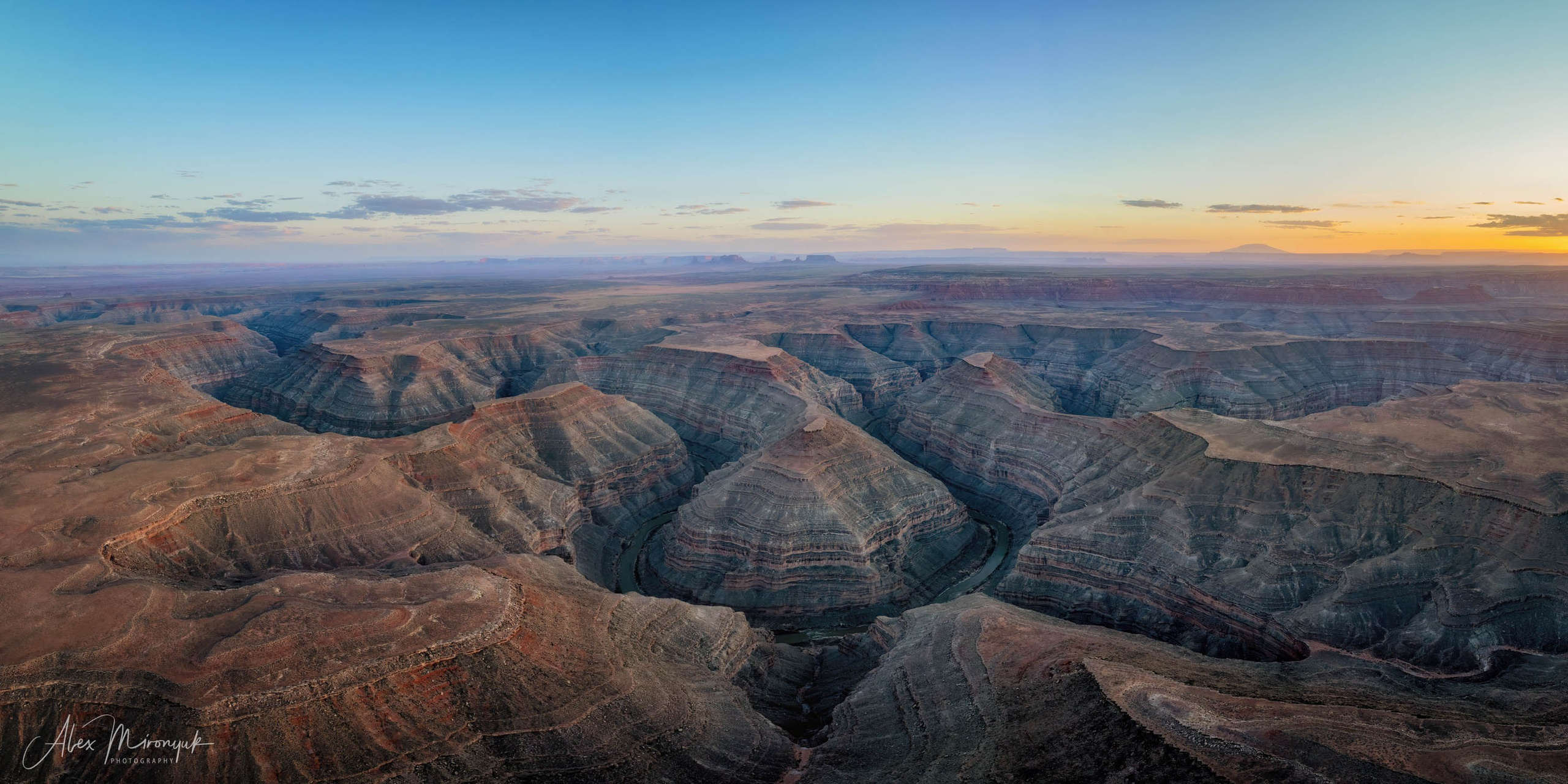 Eagle’s View American Southwest. Pet, Senior, Landscape, portrait studio, photographer in Miami and Sou