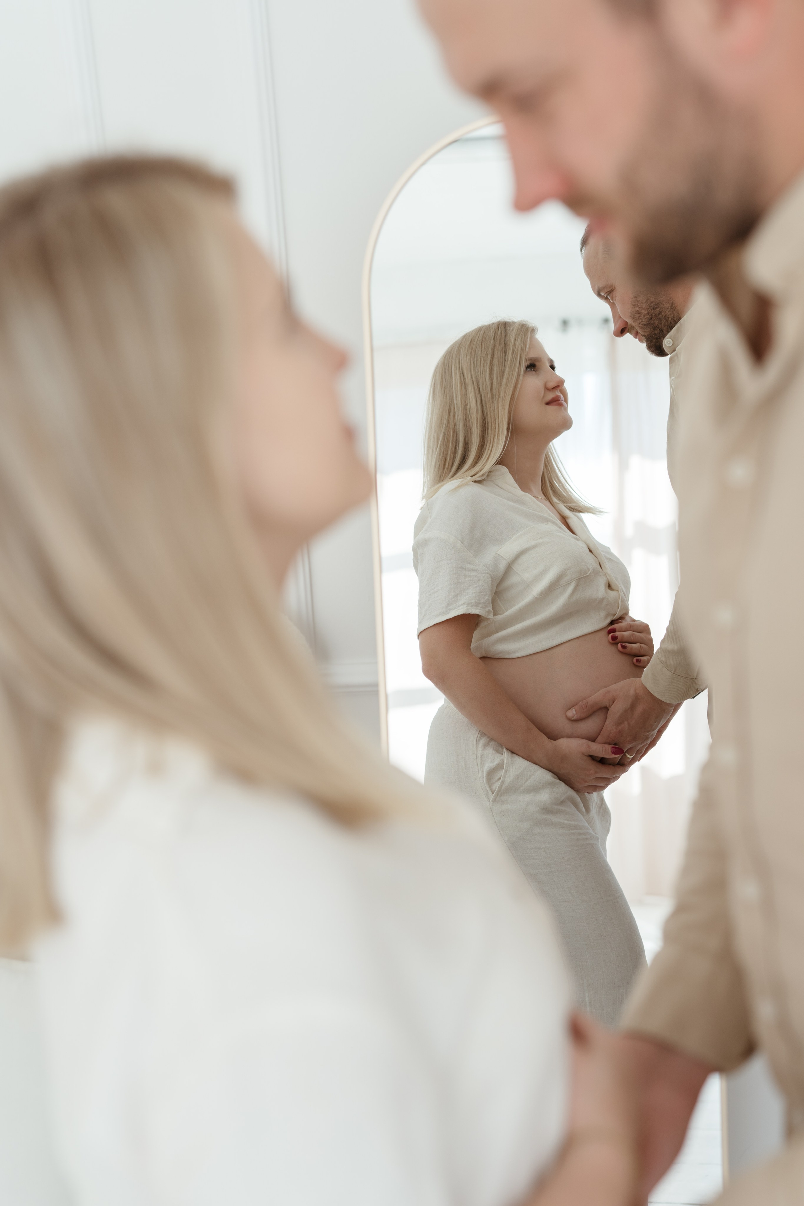 Naturalna, wyjątkowa, delikatna sesja ciążowa w Łodzi. Fotograf Łódź - sesja ciążowa, noworodkowa, dziecięca. Studio w Łodzi