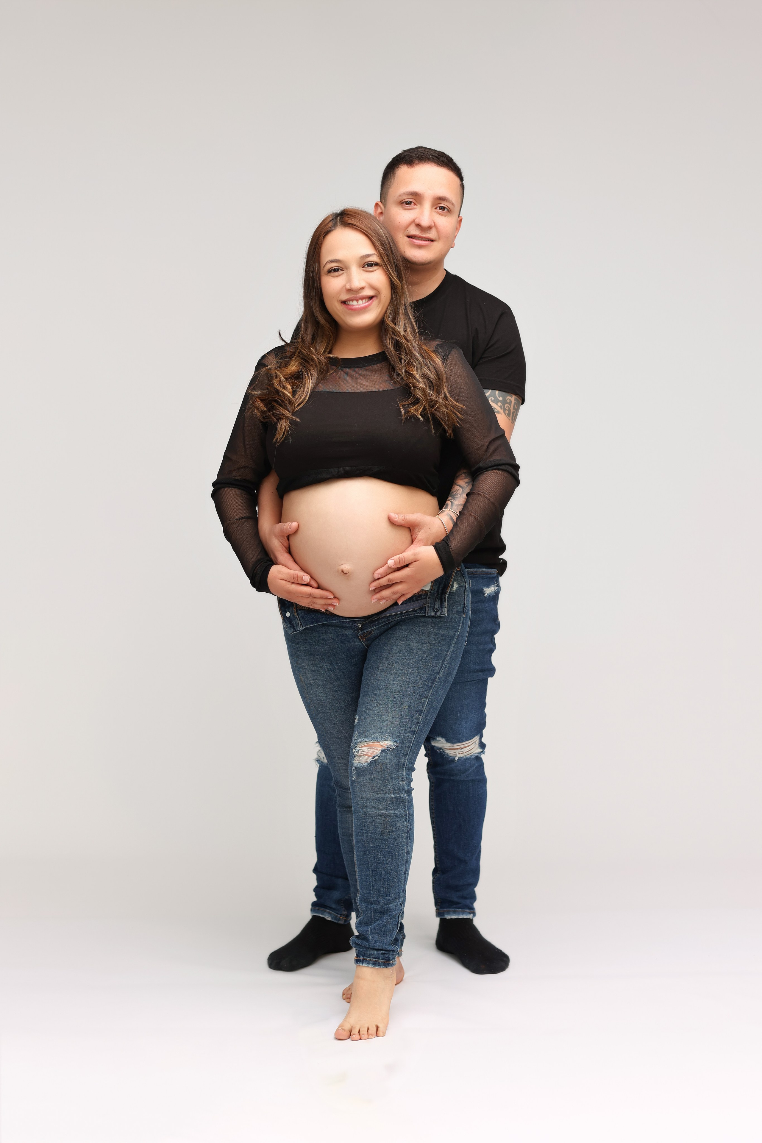 Nueva Sesión Embarazo En Estudio. Fotografía de Eventos, Embarazo y Familiar en Pirineos