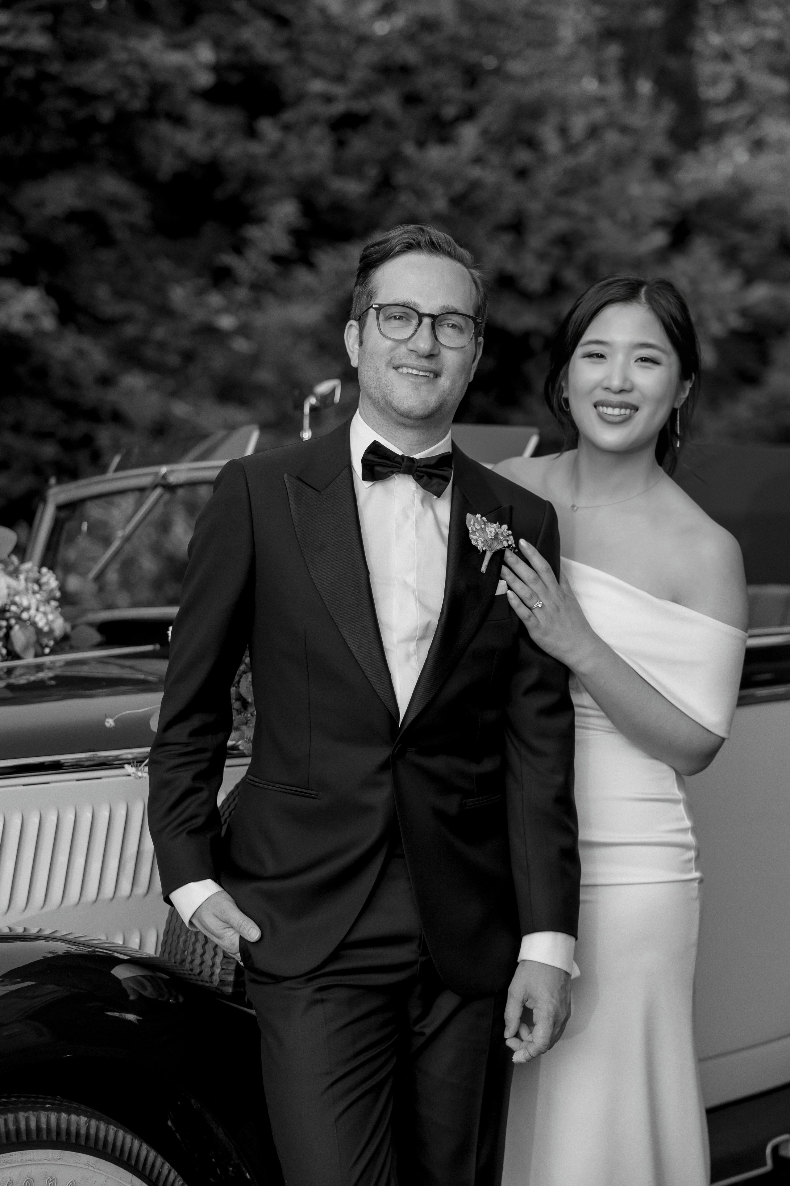 Joann & Hanning’s Timeless Wedding at Schloss Bürresheim | Destination Wedding Photographer. Raw Studio: Capturing Elegant weddings accross Europe