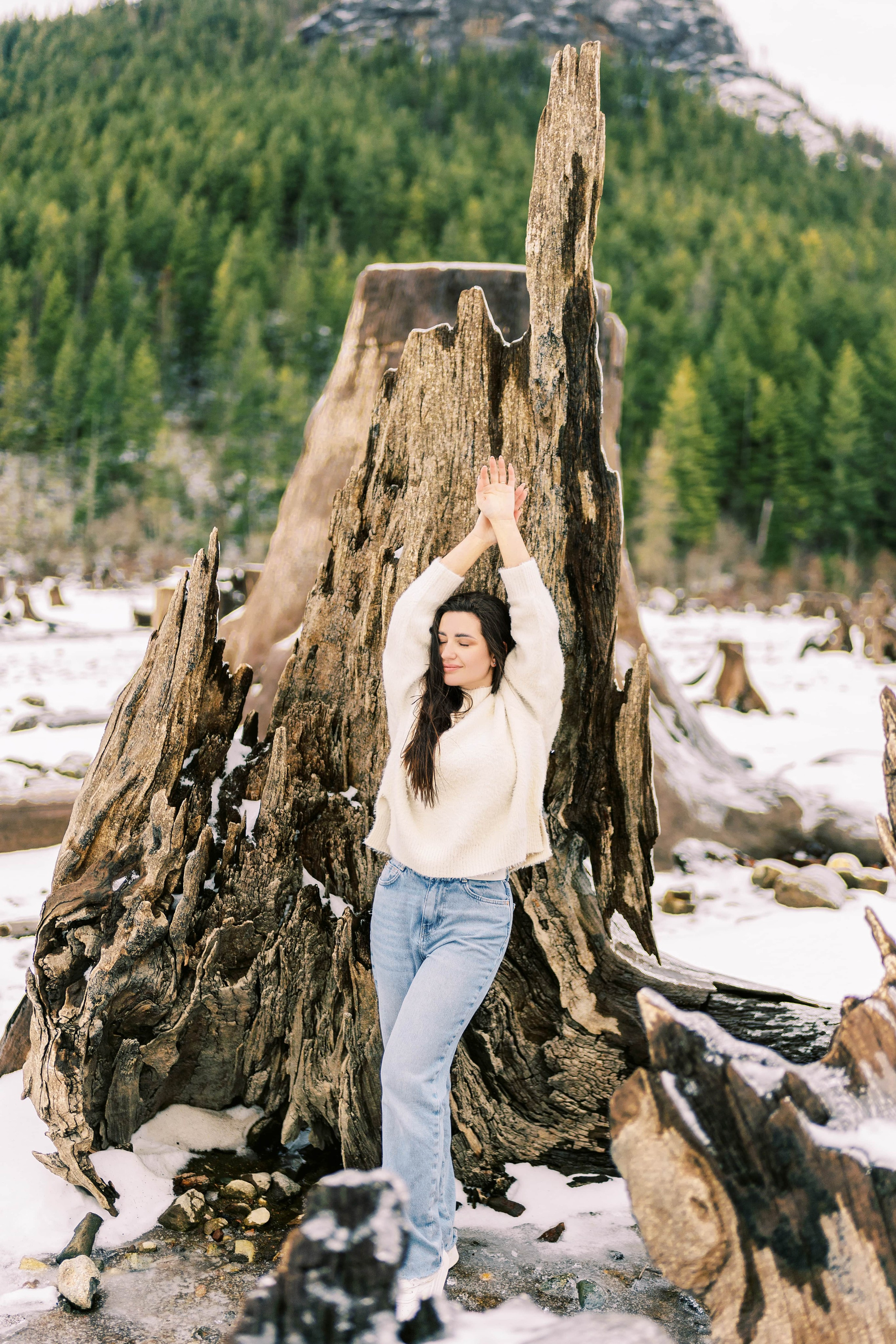 Irina & Bogdan / January 2024. Rattlesnake Lake, WA. EVAN ARISTOV WEDDING PHOTOGRAPHY — Seattle Wedding Photographer