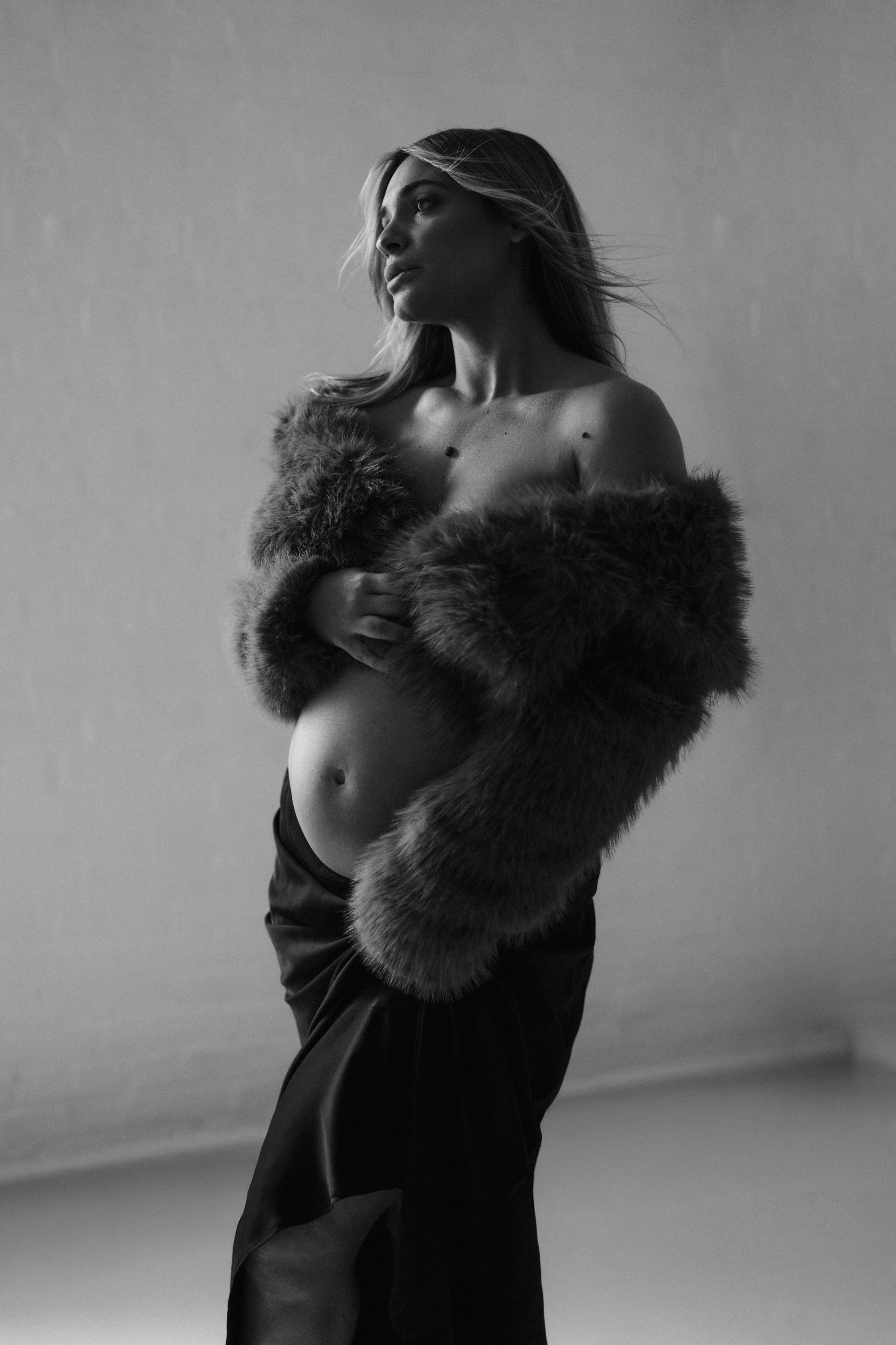 Modern maternity photographer in Long Island New York
