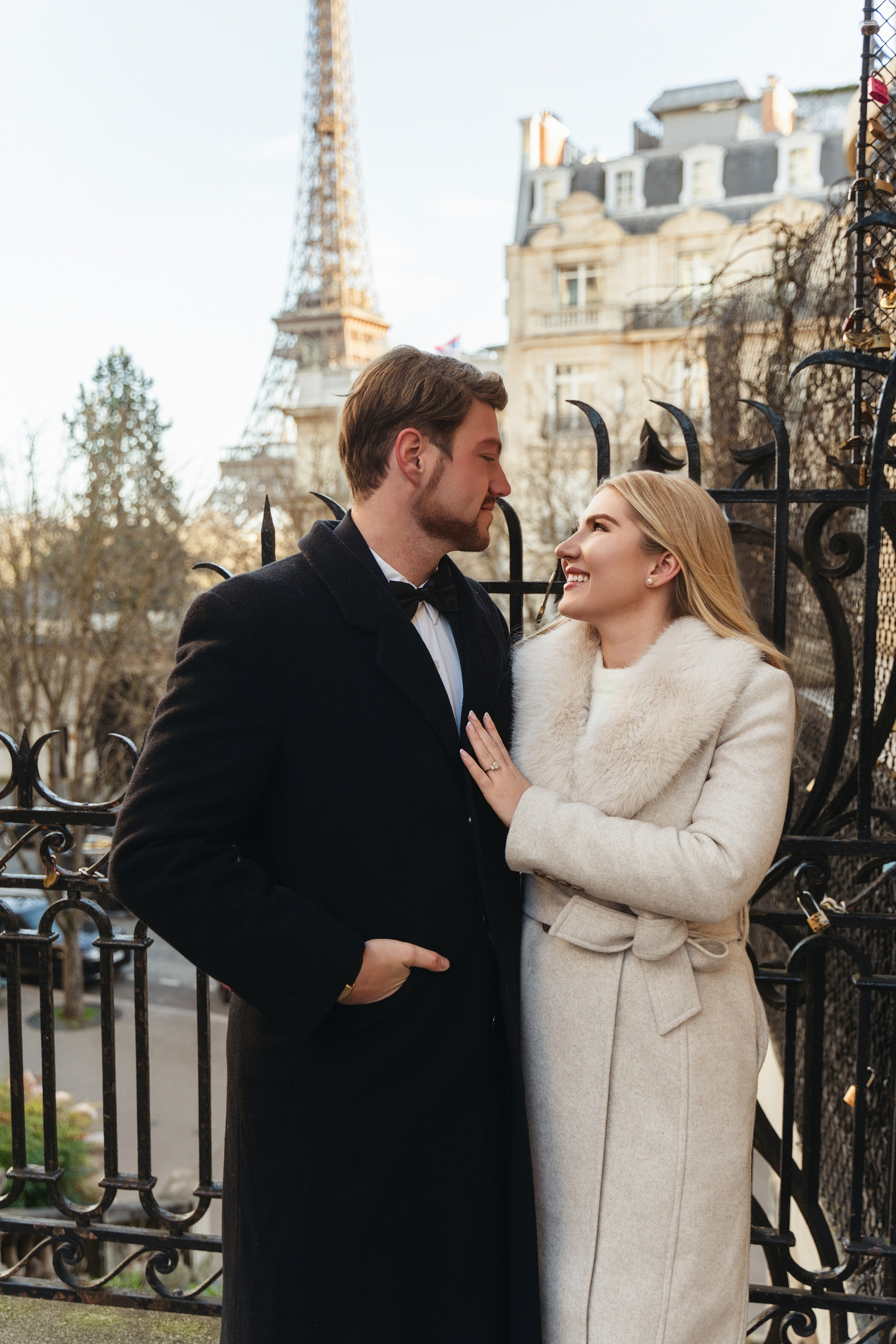 Engagement photo-shoot. Photographer in Paris Yulia Shkadina | Couples, engagement, pre-wedding, individual photo-shoots in Paris at the best locations