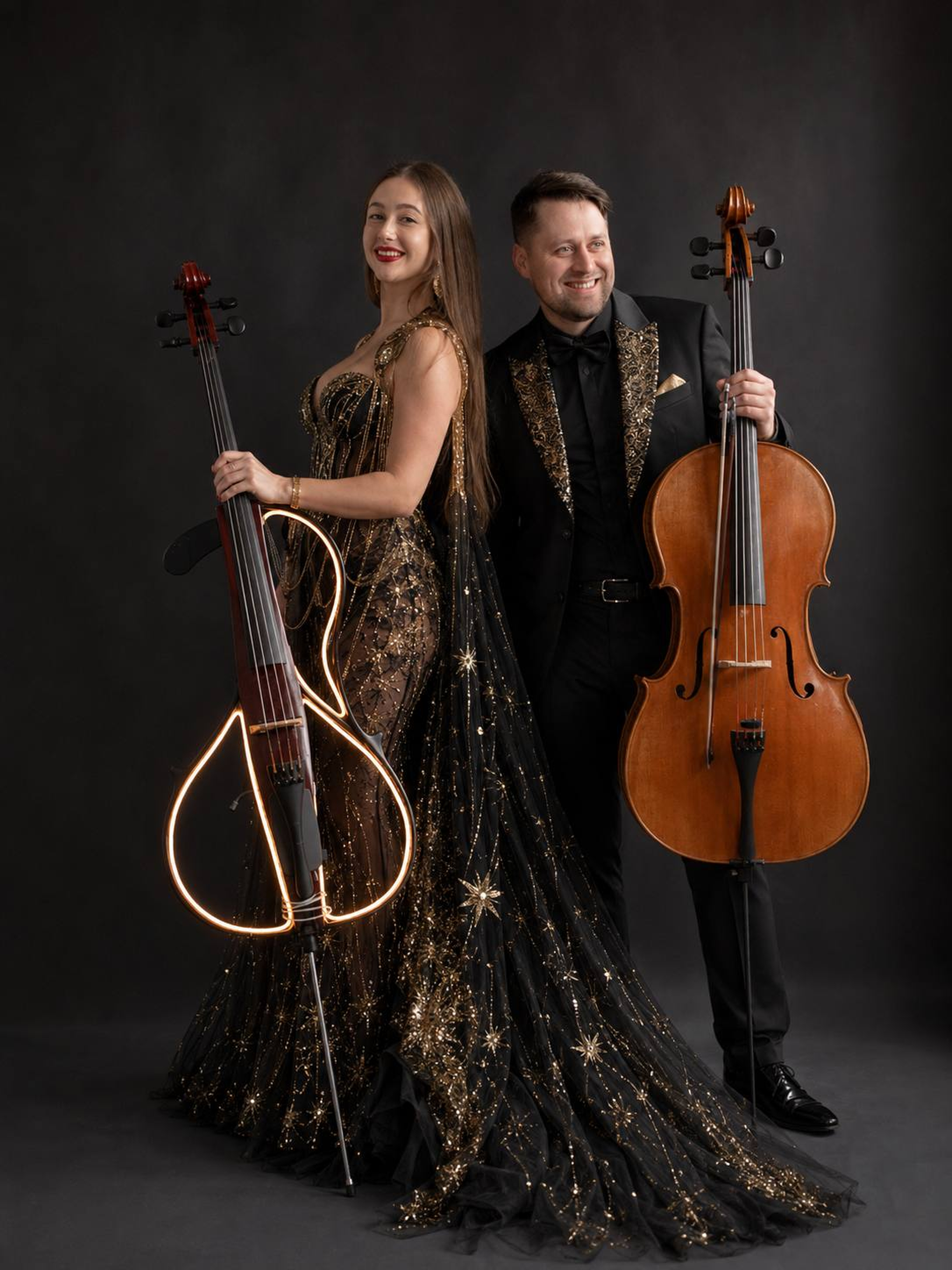 Über uns. Acoustic & LED Cello Show GrandCelliDuo
