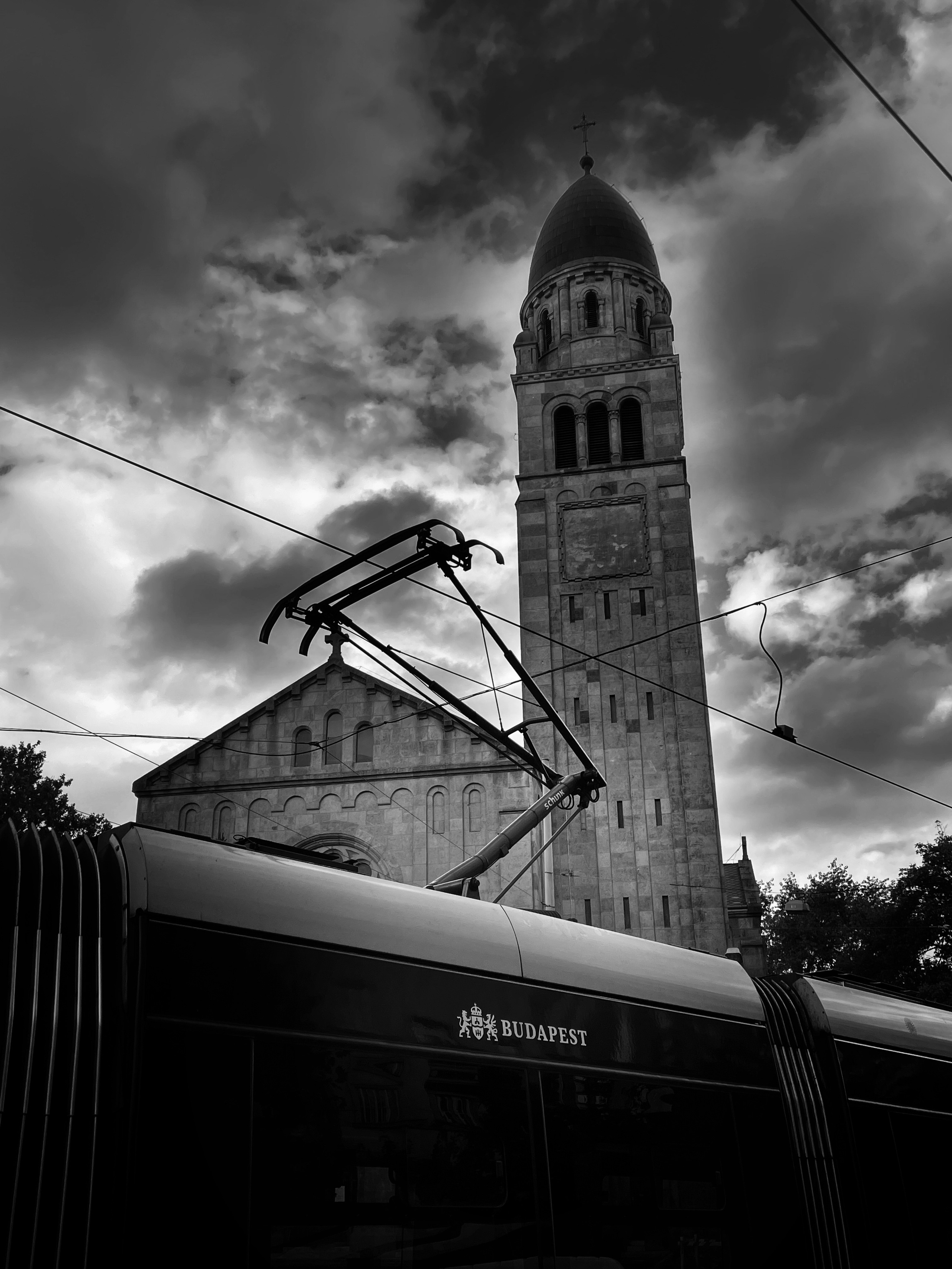 Páli Szent Vince Plébánia és Templom