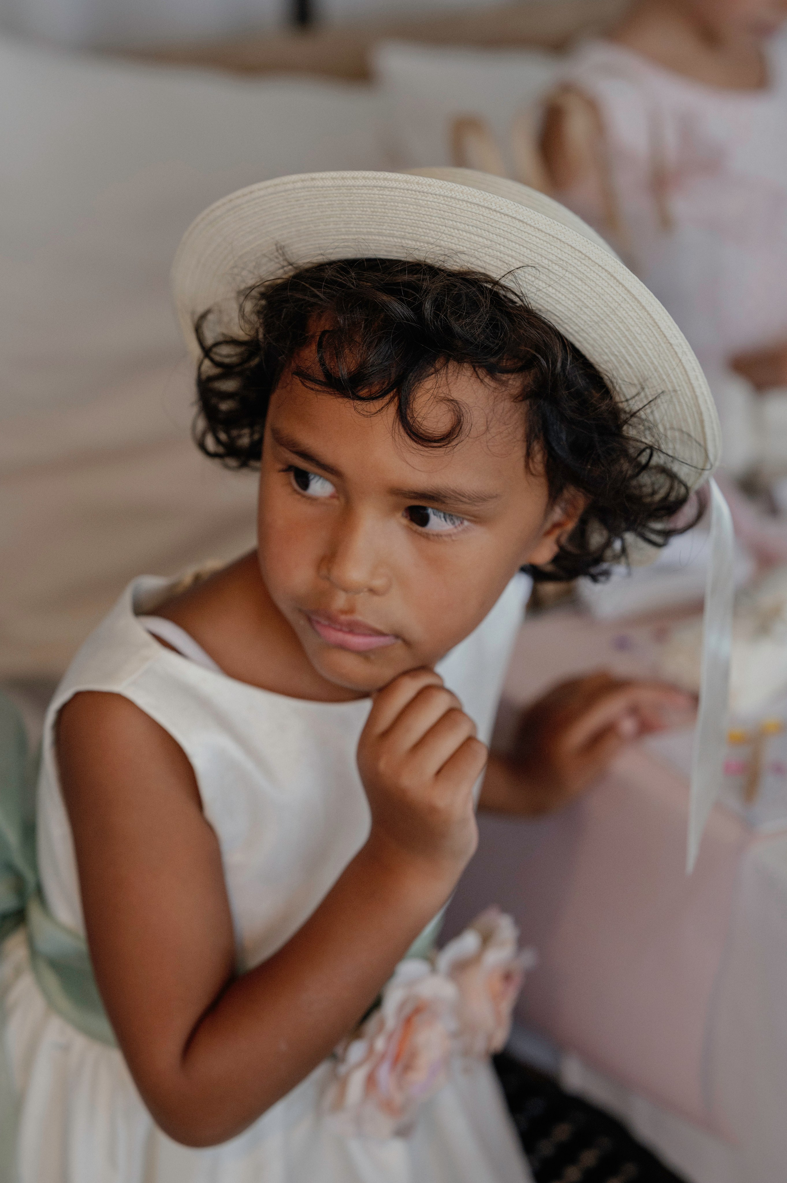 La séance photo professionnelle pour enfants sur la Côte d’Azur. Photographe sur Cote d’Azur. Portraits de familles, couples, enfants, événements