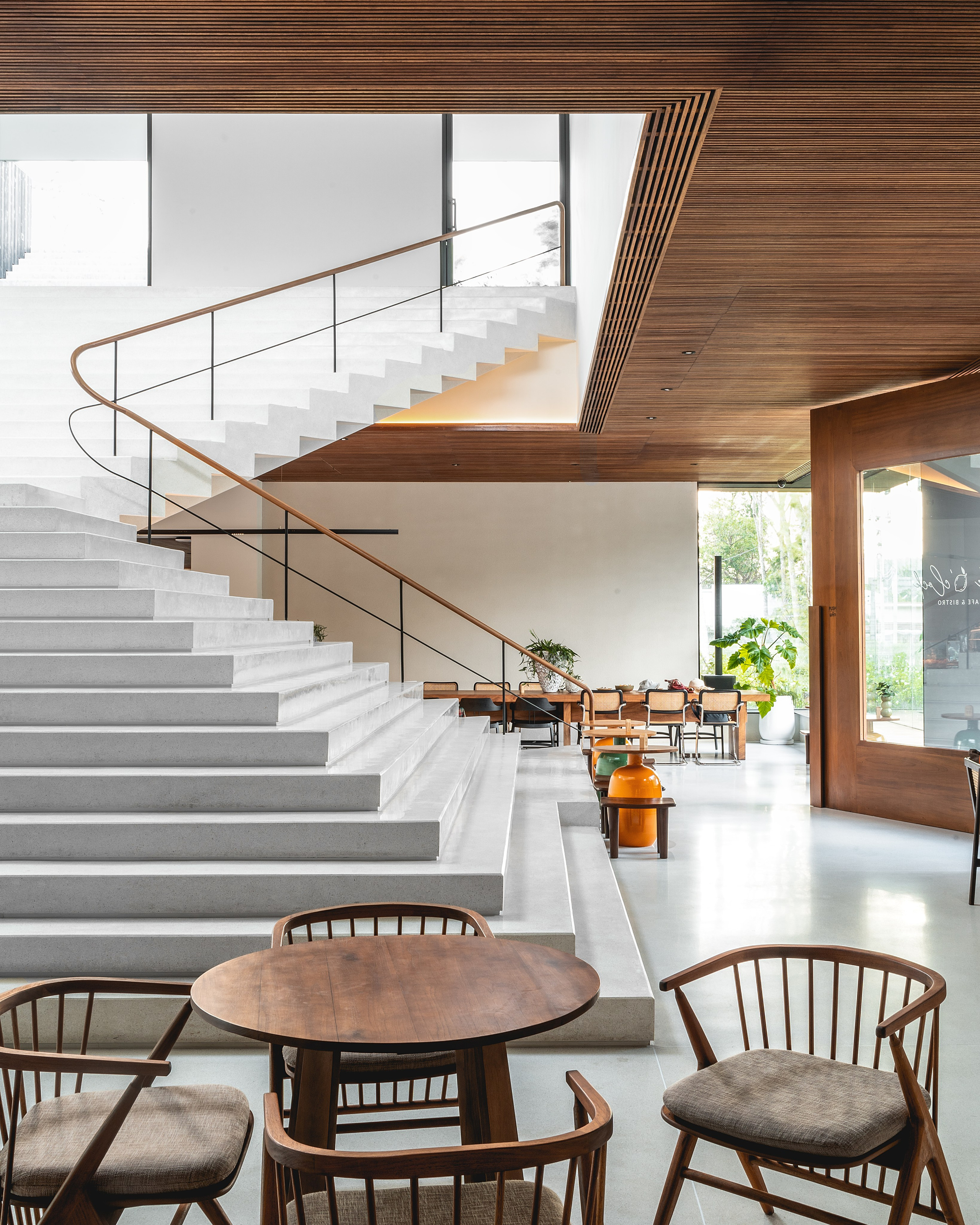 Tree Oclock Restaurant. Interior photographer in Phuket | Perelude Interior