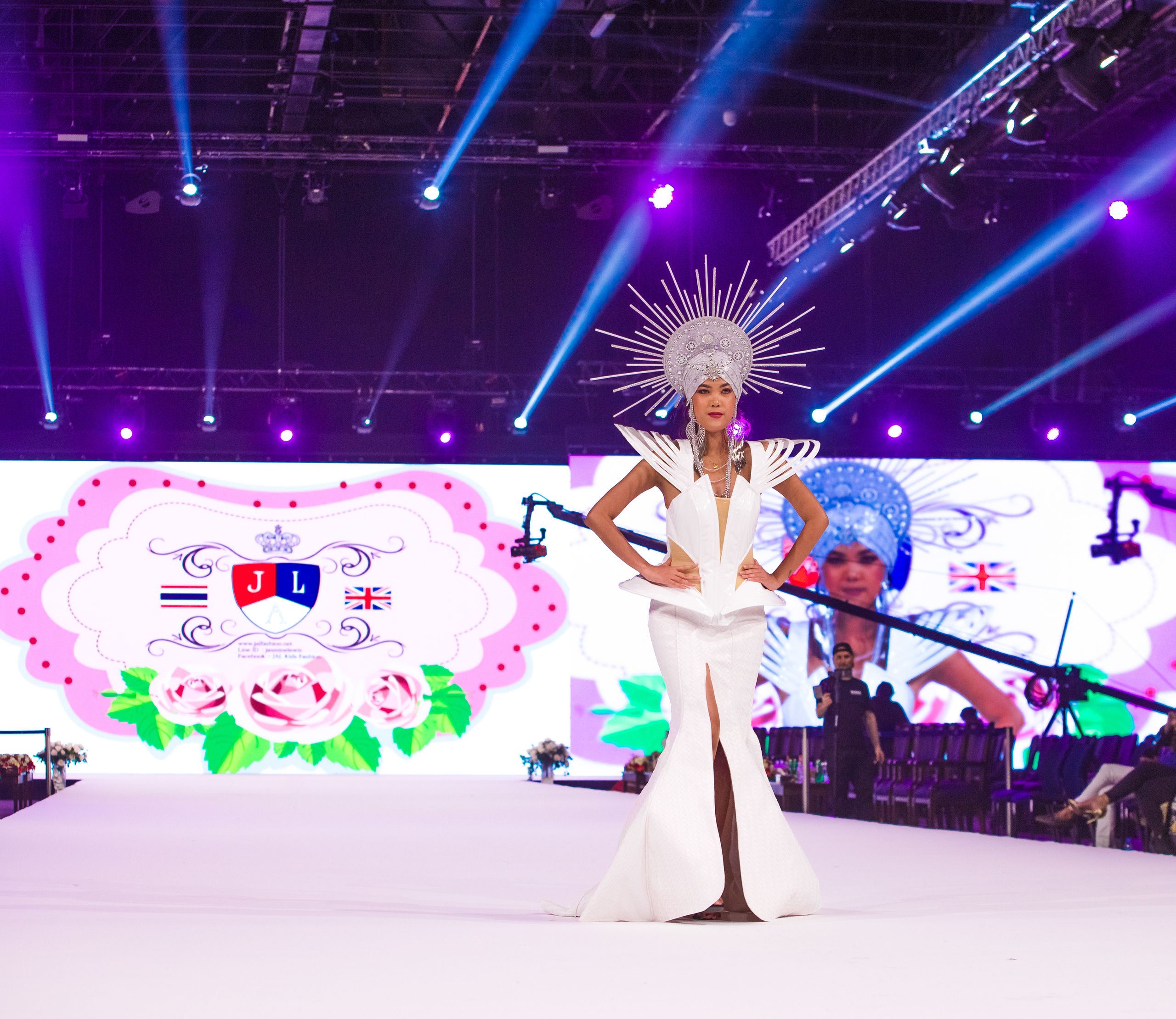 Fashion show. Photographer in Dubai Dmitry Gromov