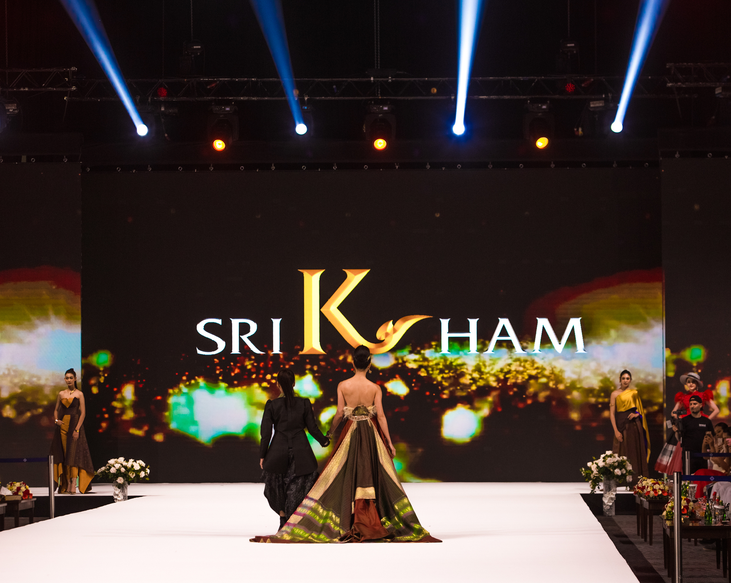 Fashion show. Photographer in Dubai Dmitry Gromov