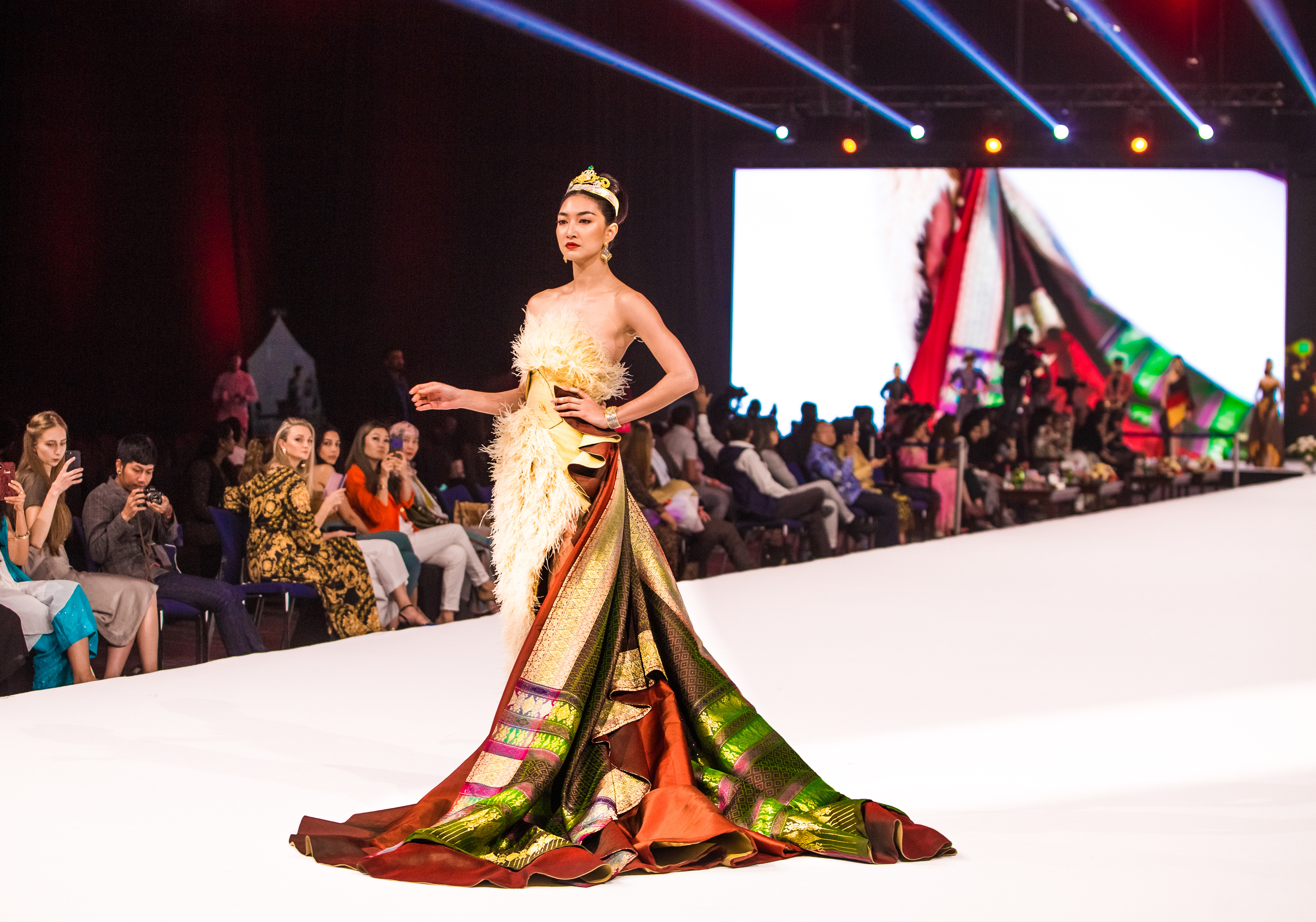 Fashion show. Photographer in Dubai Dmitry Gromov