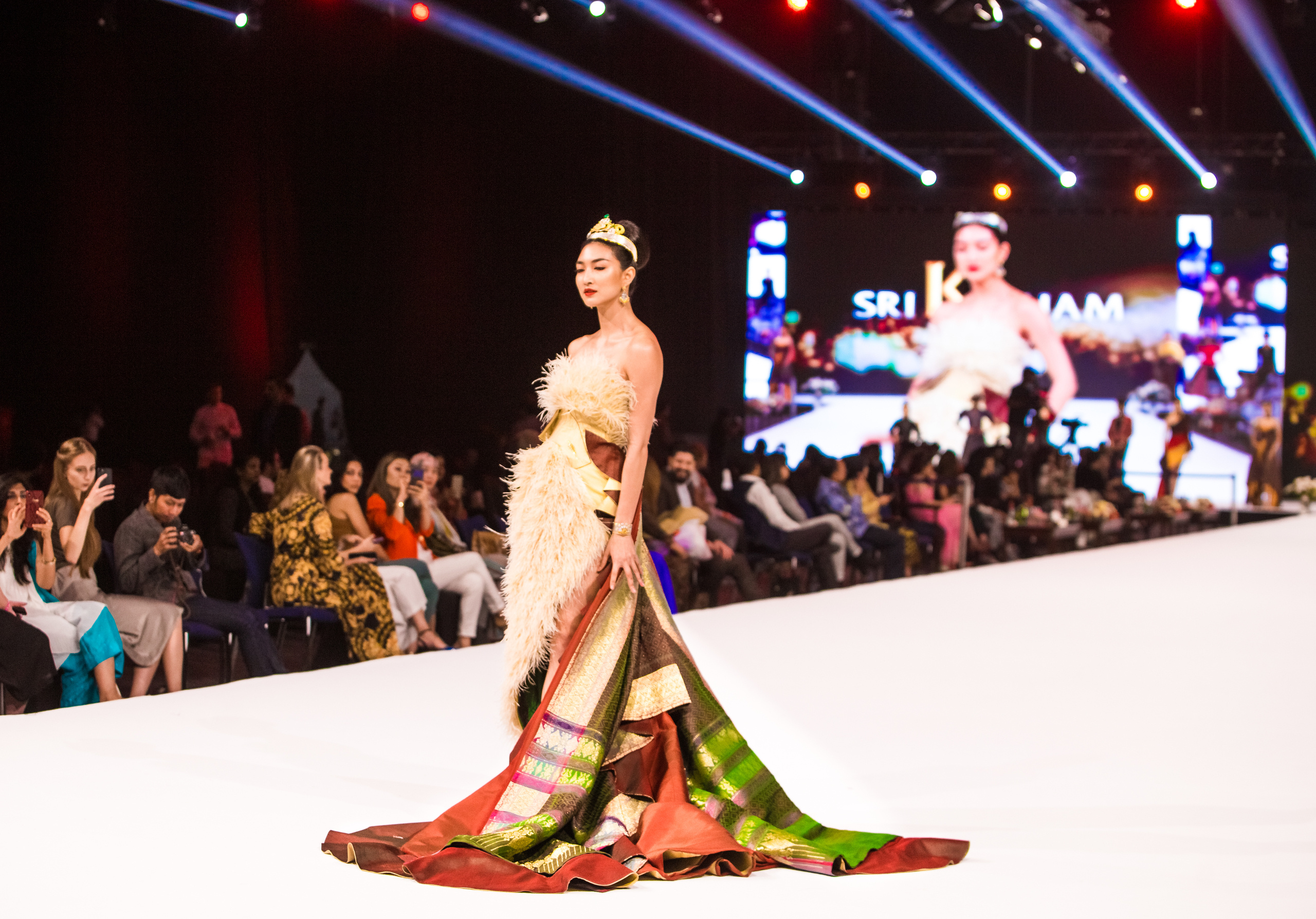 Fashion show. Photographer in Dubai Dmitry Gromov